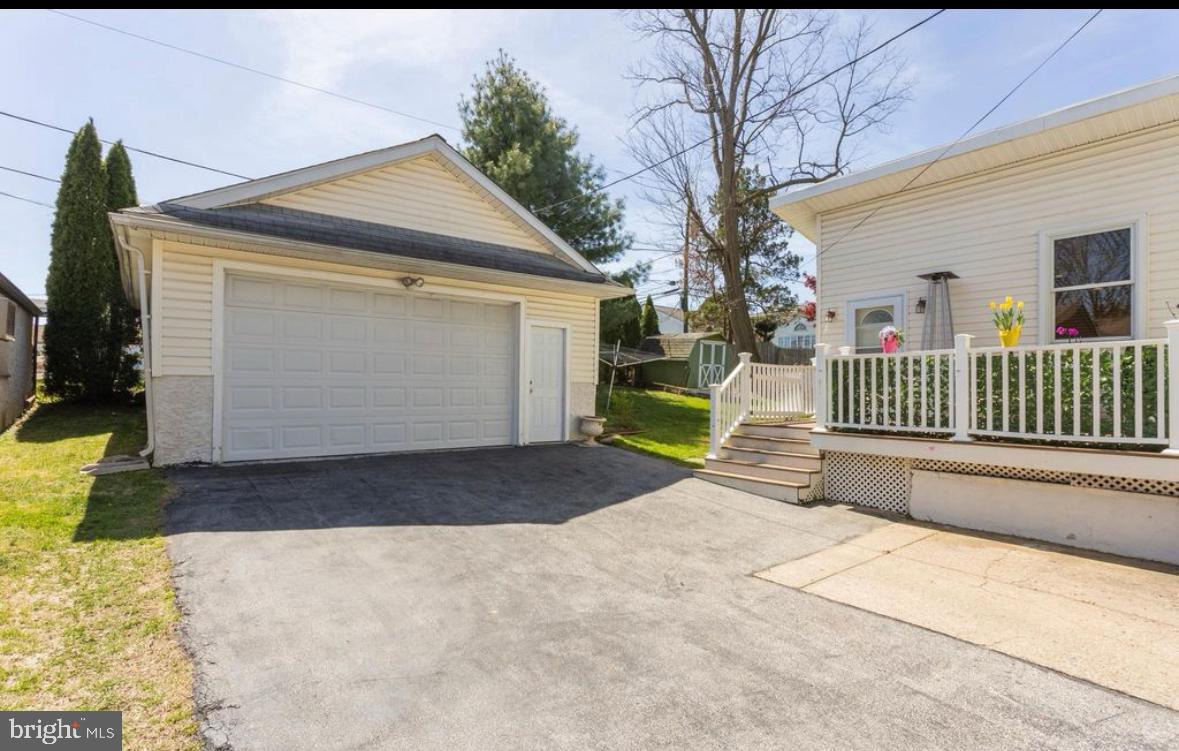 LAWRENCE PARK - Residential