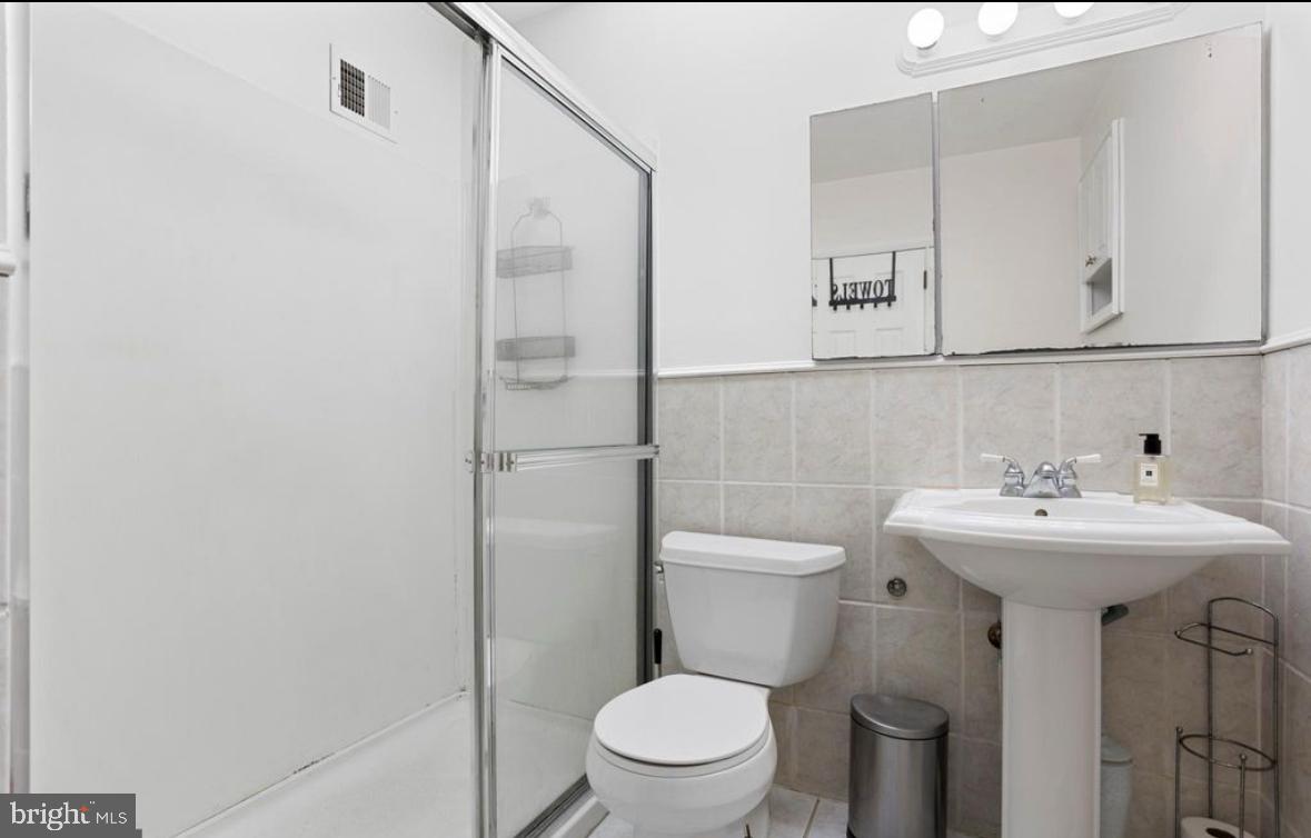 LAWRENCE PARK - Residential