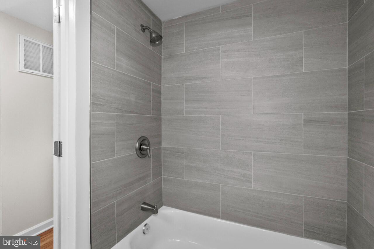 PBE CHRYSTAL LAKE - Residential