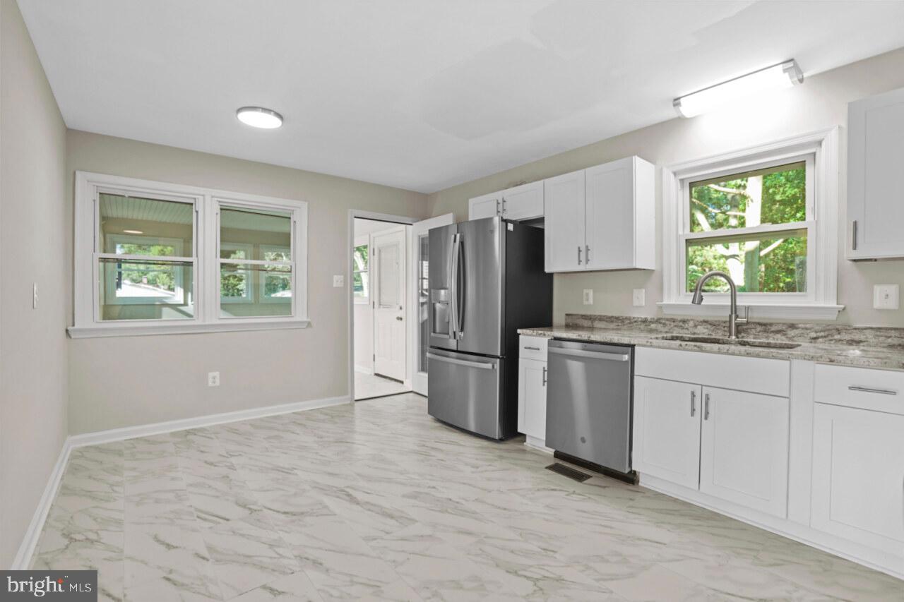 PBE CHRYSTAL LAKE - Residential