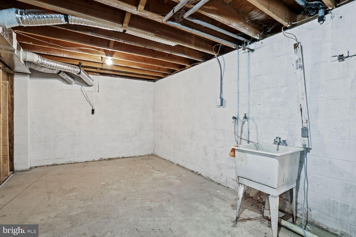 PBE CHRYSTAL LAKE - Residential