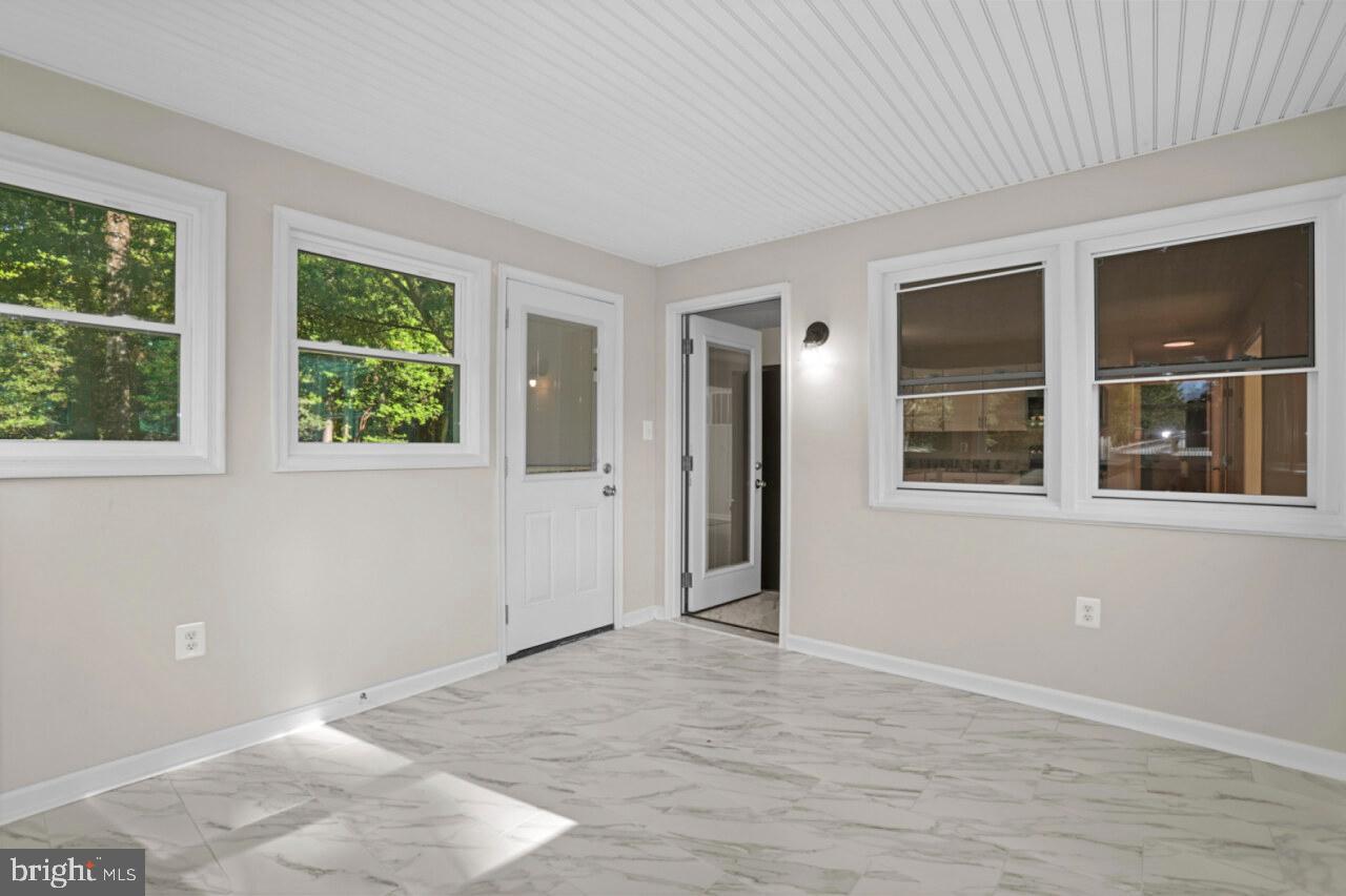 PBE CHRYSTAL LAKE - Residential