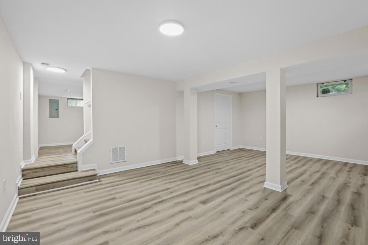 PBE CHRYSTAL LAKE - Residential