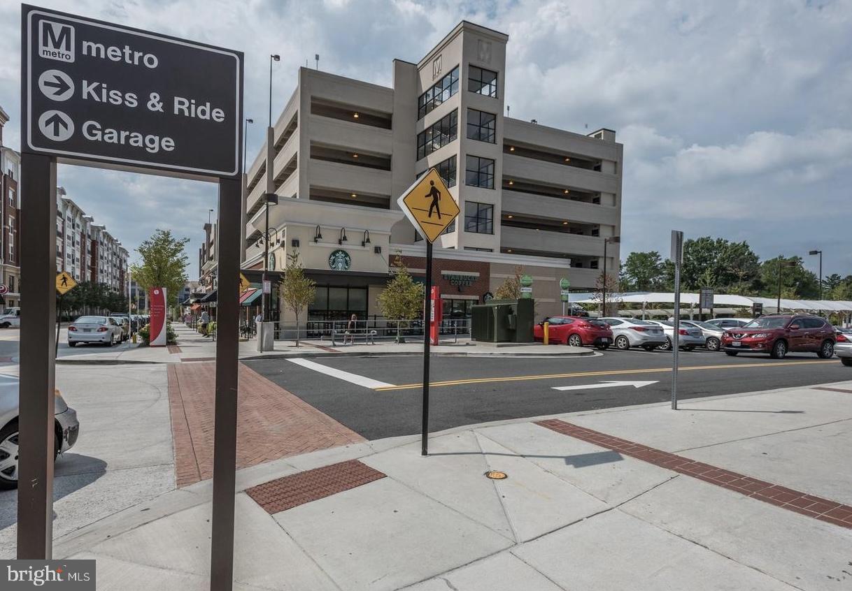 ALLIANCE CENTER - Commercial Sale