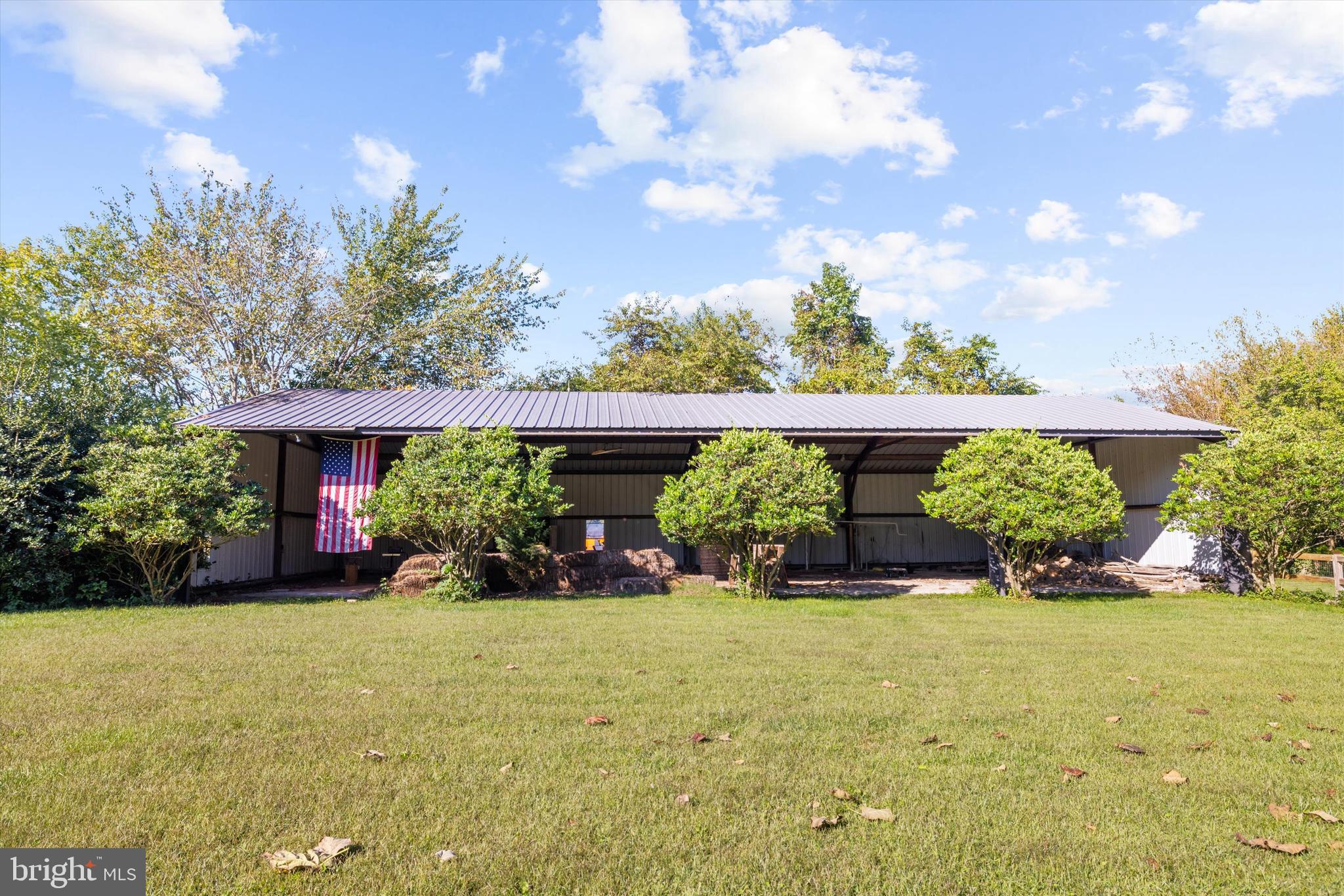 GRANNY BRANCH - Residential