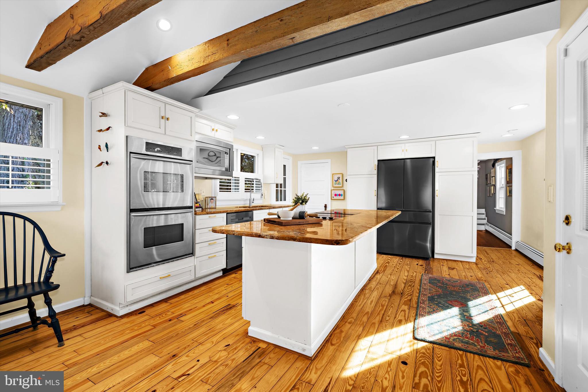 GRANNY BRANCH - Residential