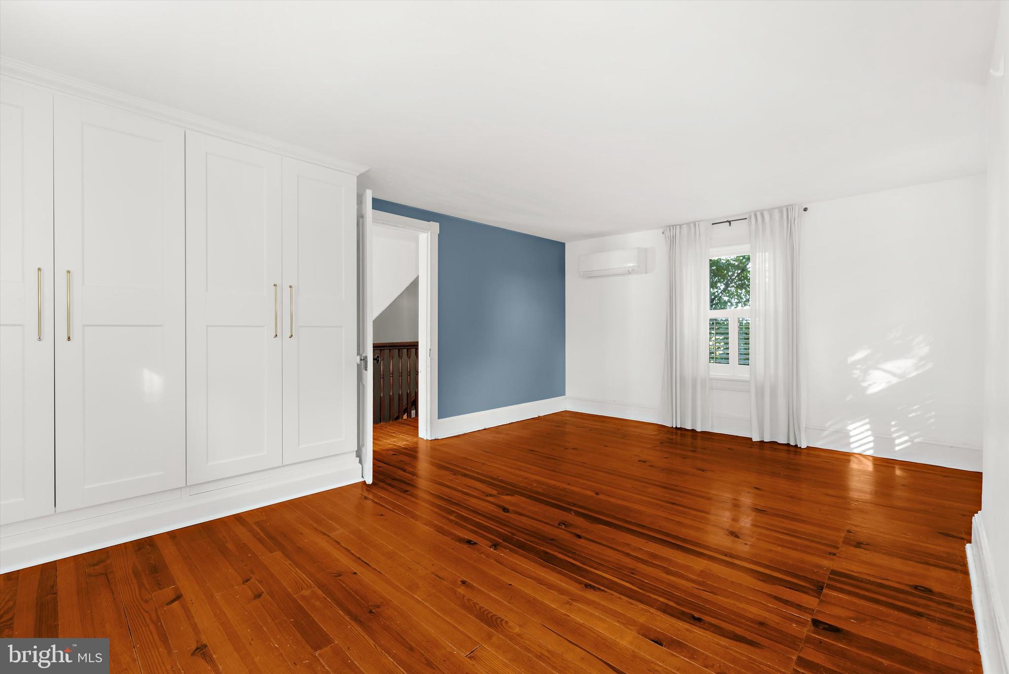 GRANNY BRANCH - Residential