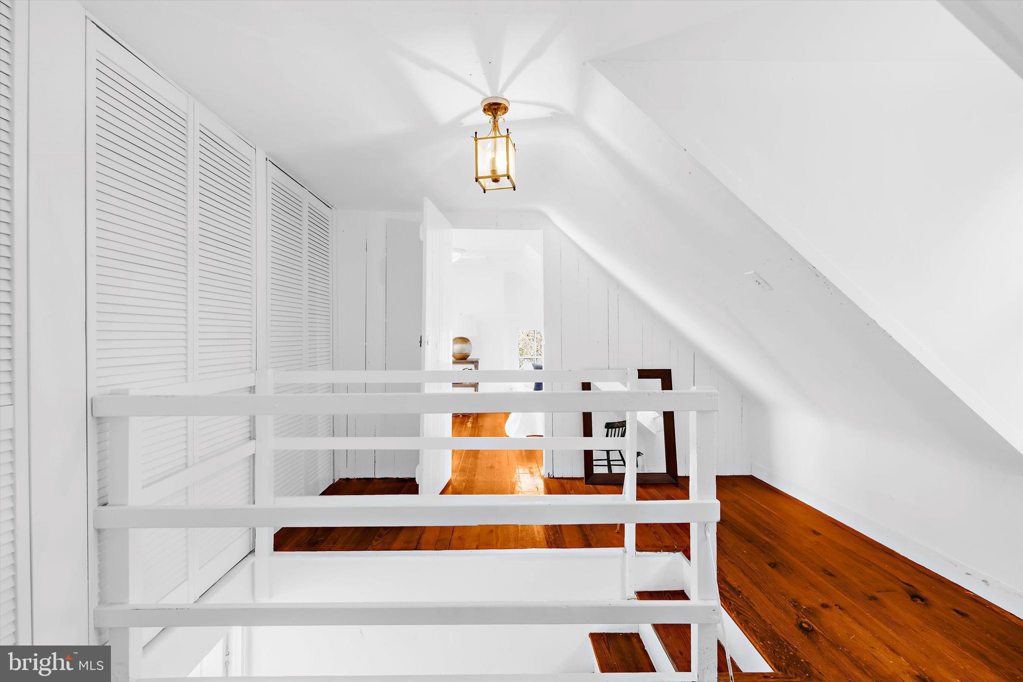 GRANNY BRANCH - Residential