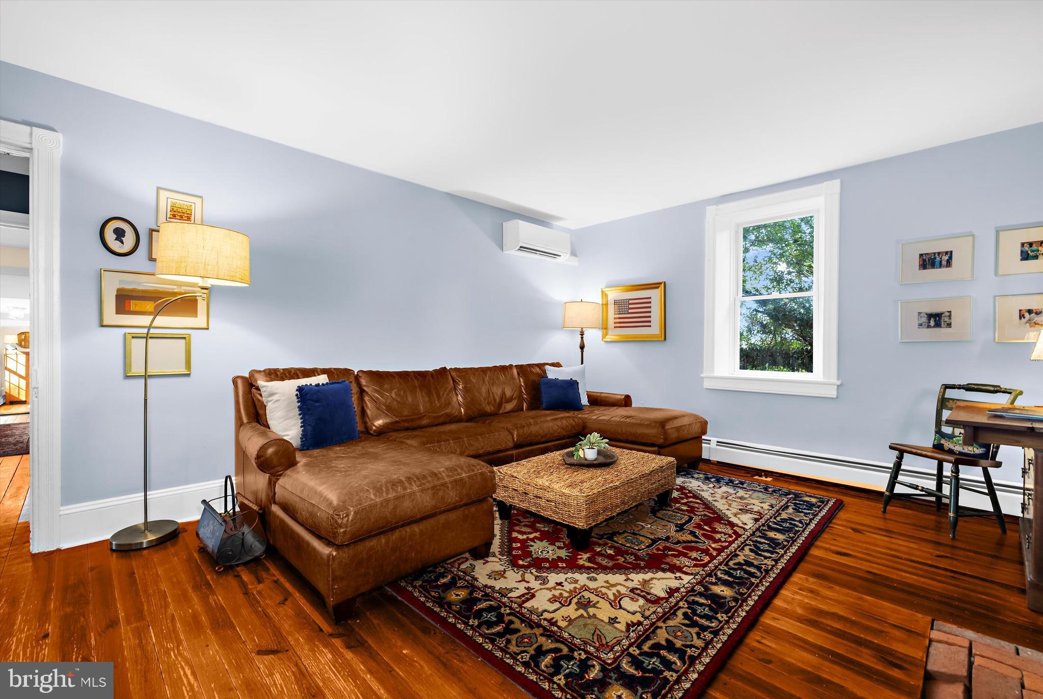 GRANNY BRANCH - Residential