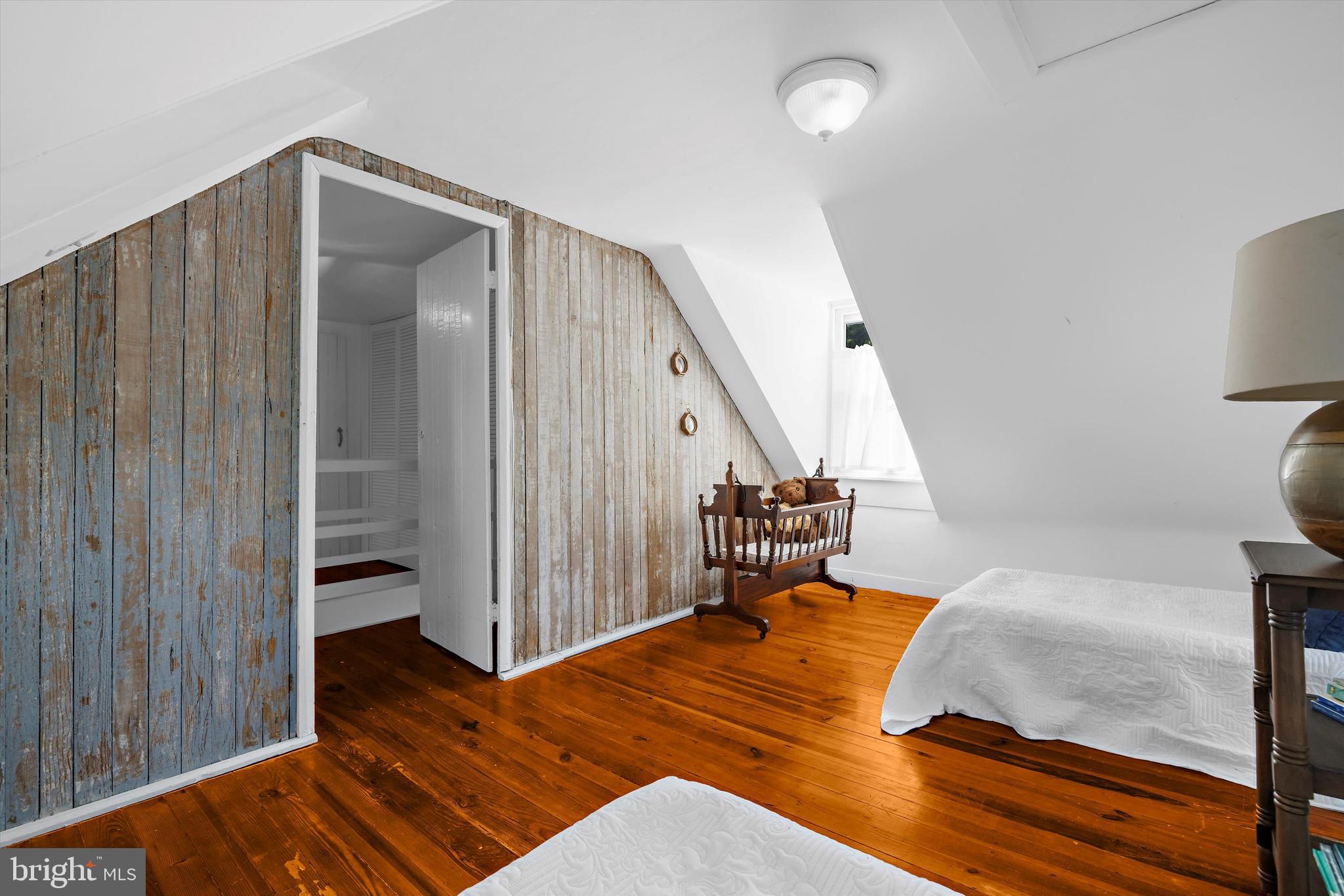 GRANNY BRANCH - Residential