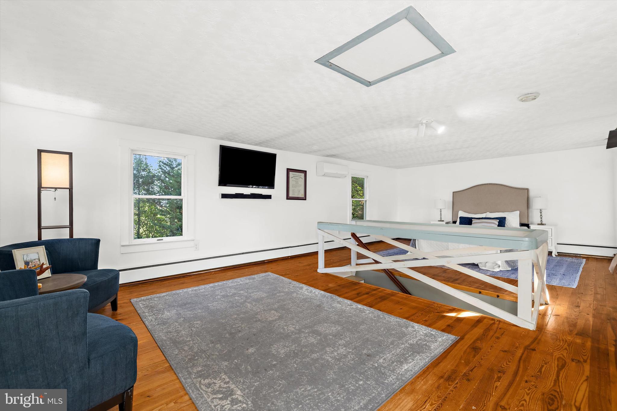 GRANNY BRANCH - Residential