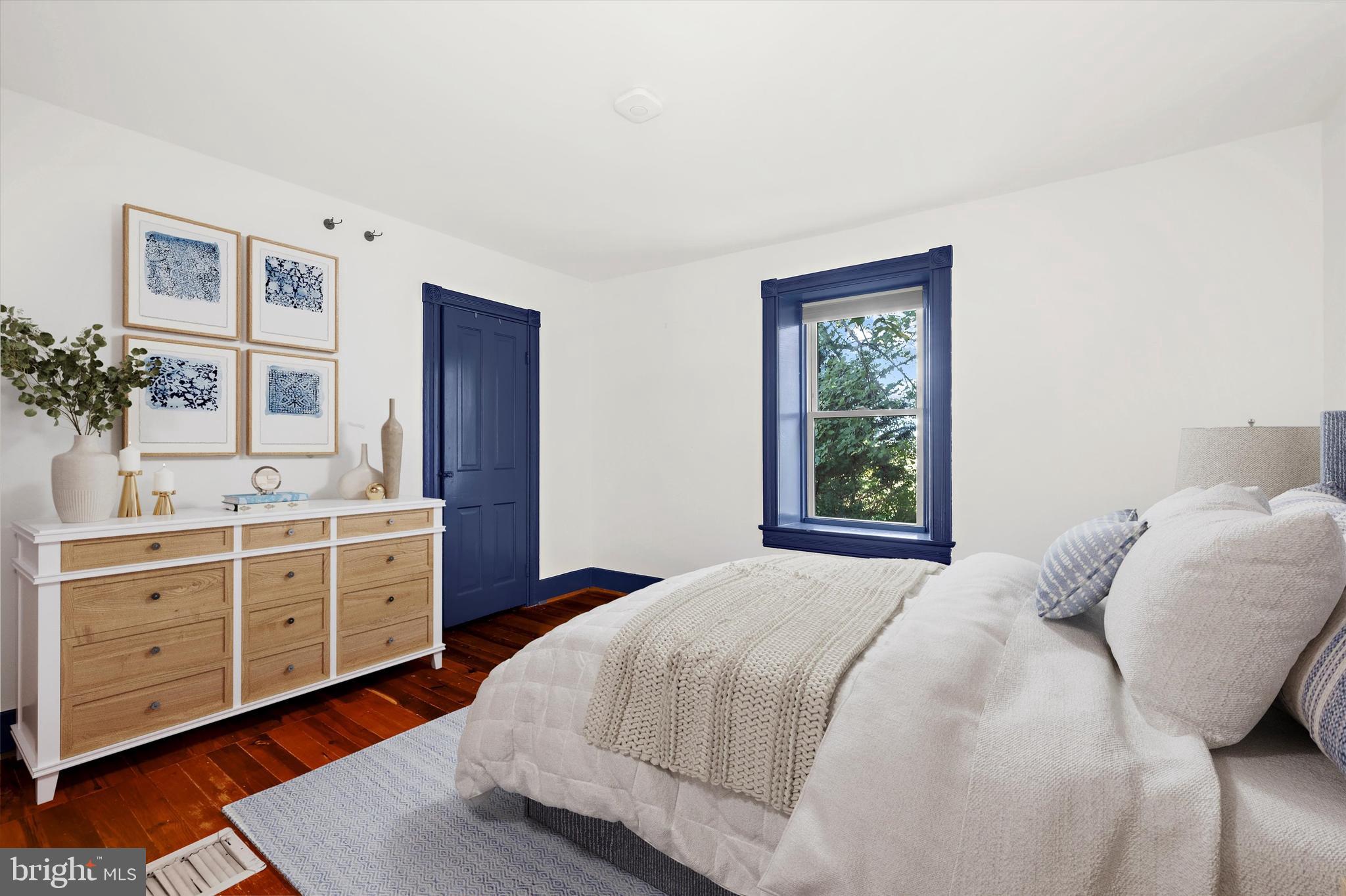 GRANNY BRANCH - Residential