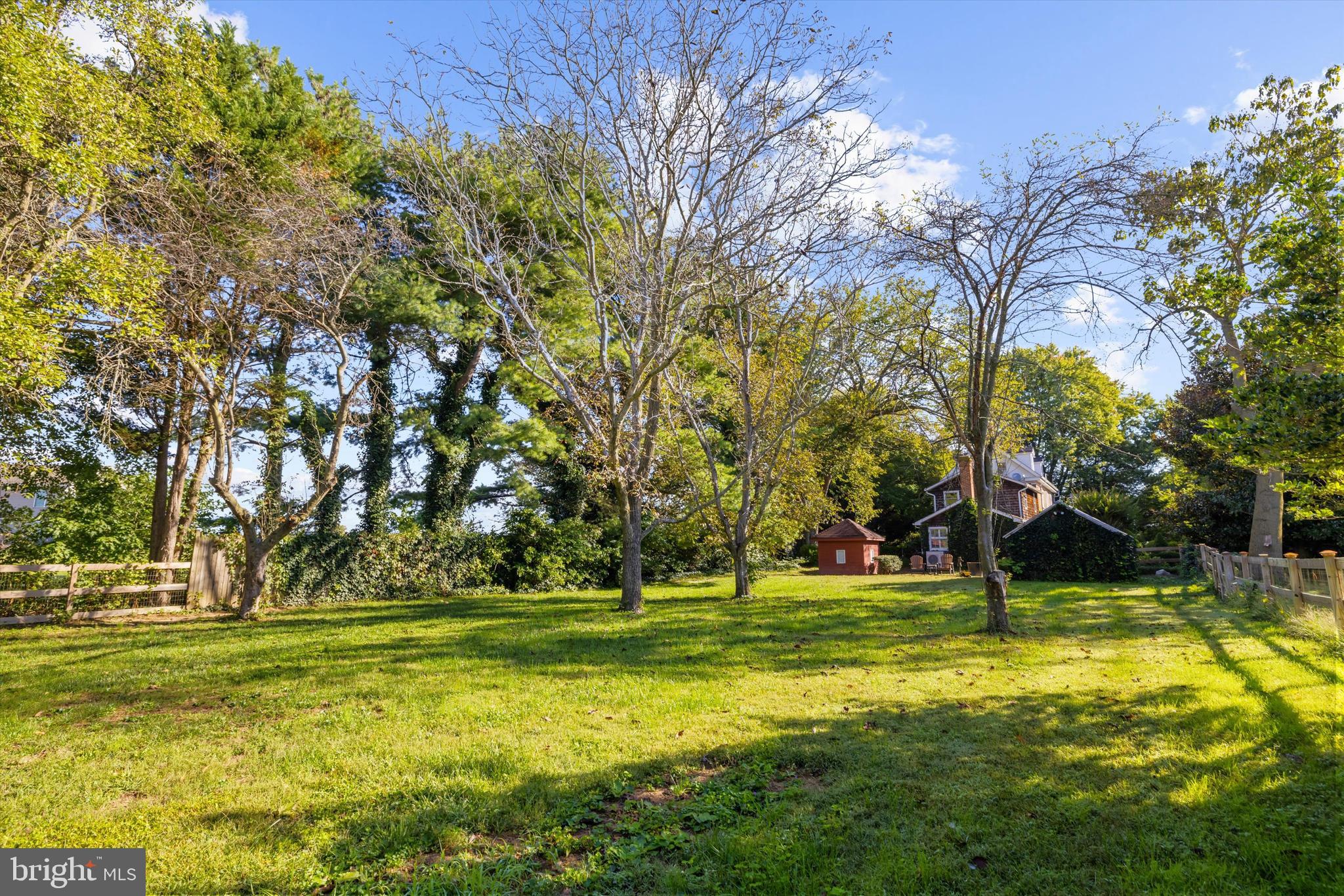 GRANNY BRANCH - Residential