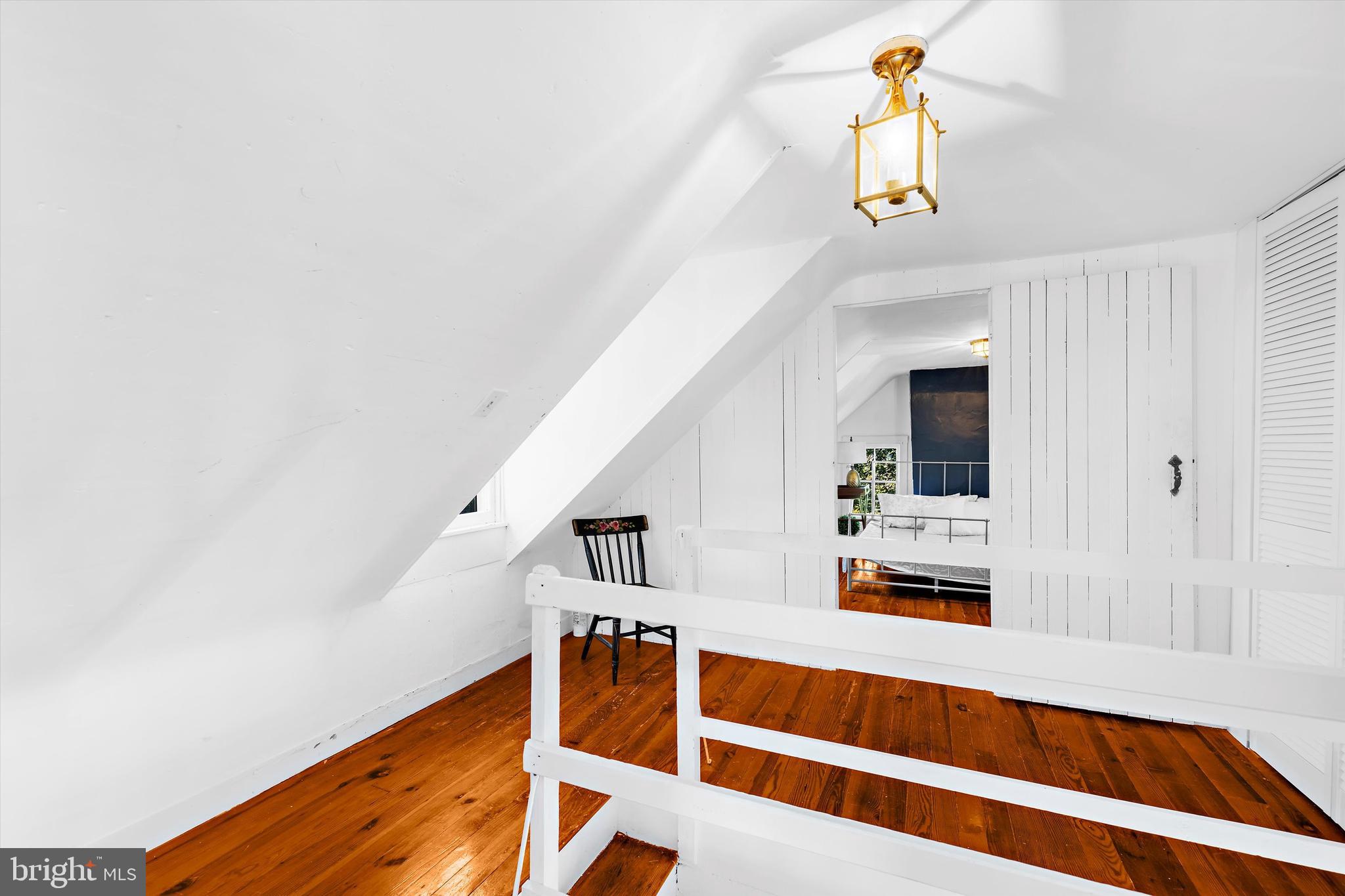 GRANNY BRANCH - Residential