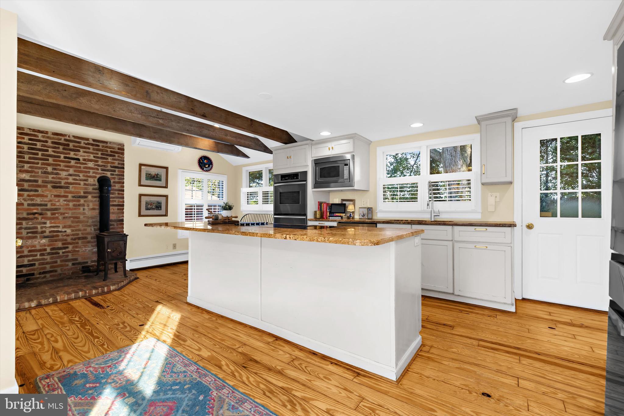 GRANNY BRANCH - Residential