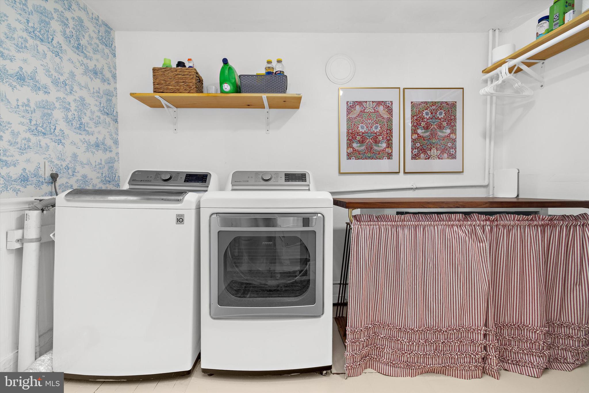 GRANNY BRANCH - Residential