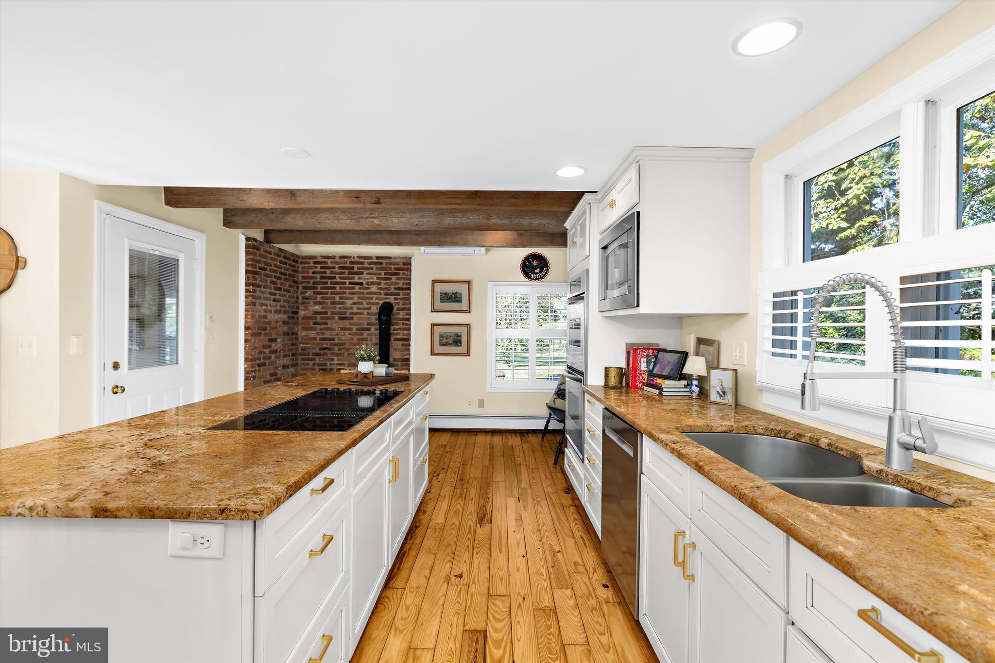 GRANNY BRANCH - Residential