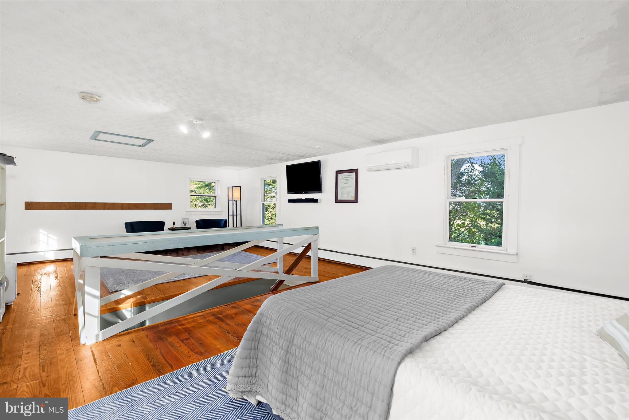 GRANNY BRANCH - Residential