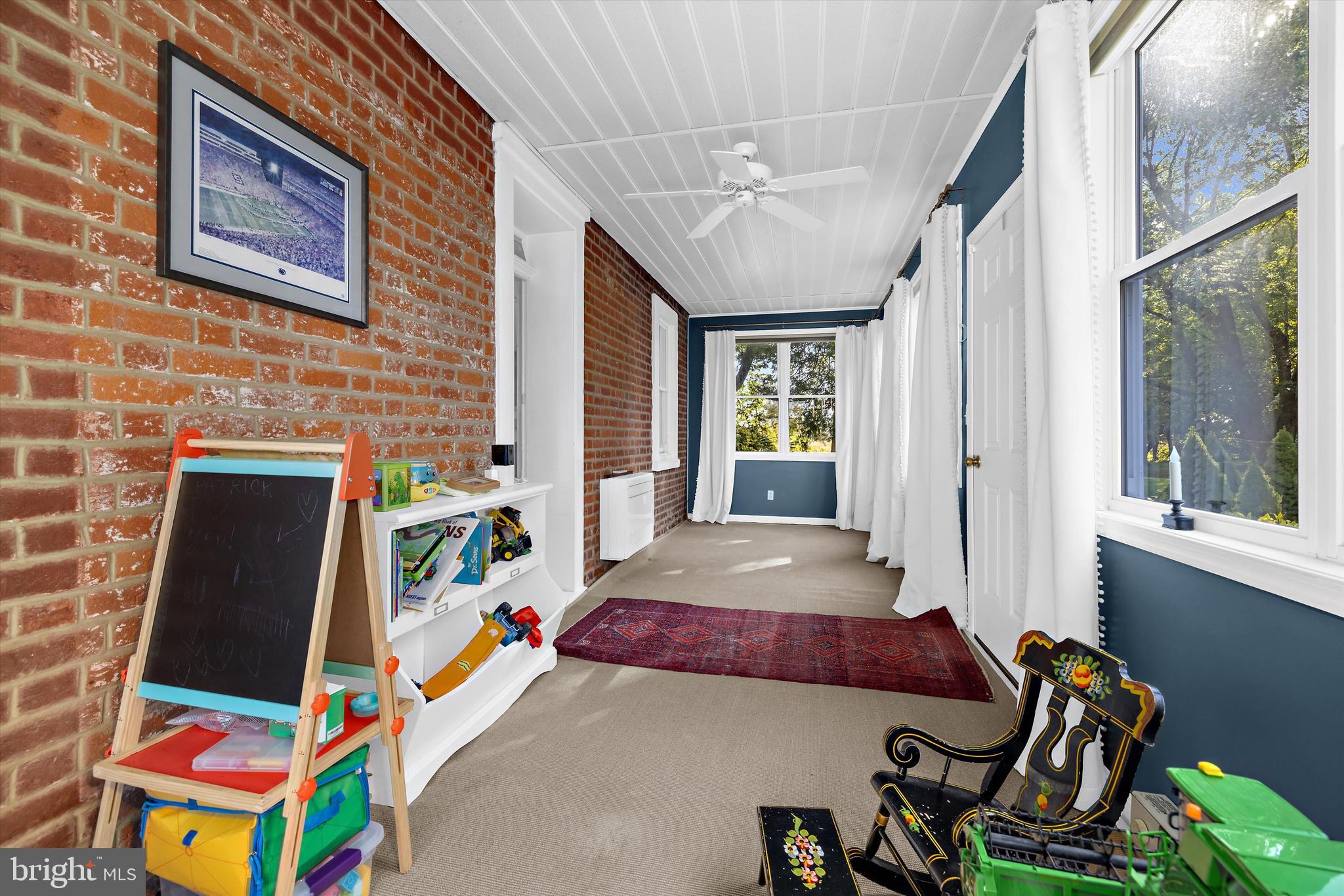 GRANNY BRANCH - Residential