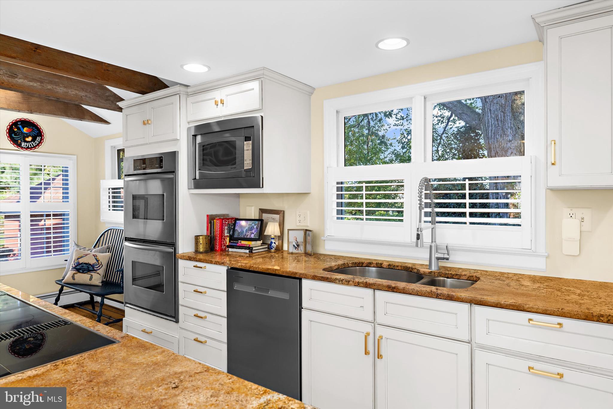 GRANNY BRANCH - Residential