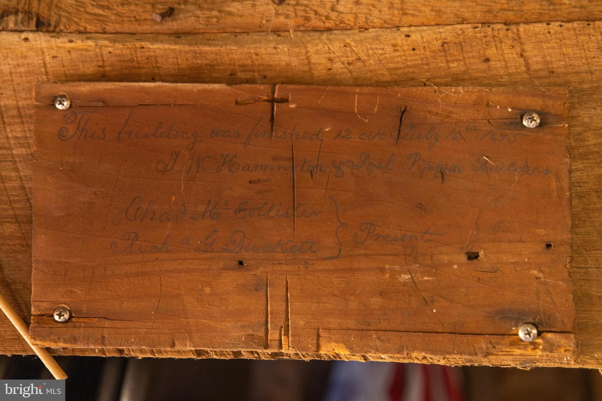 GRANNY BRANCH - Residential