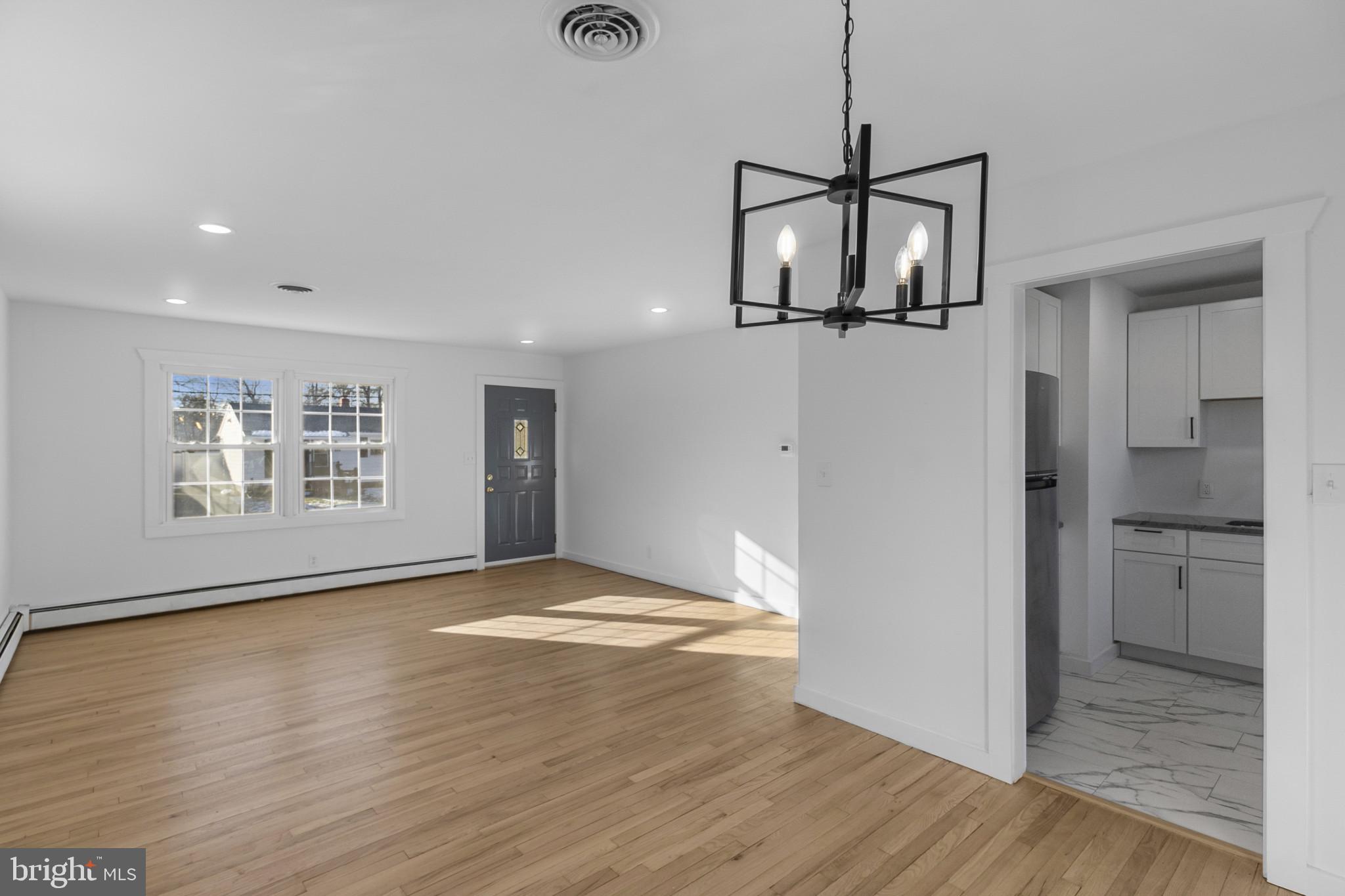 SHARONDALE - Residential