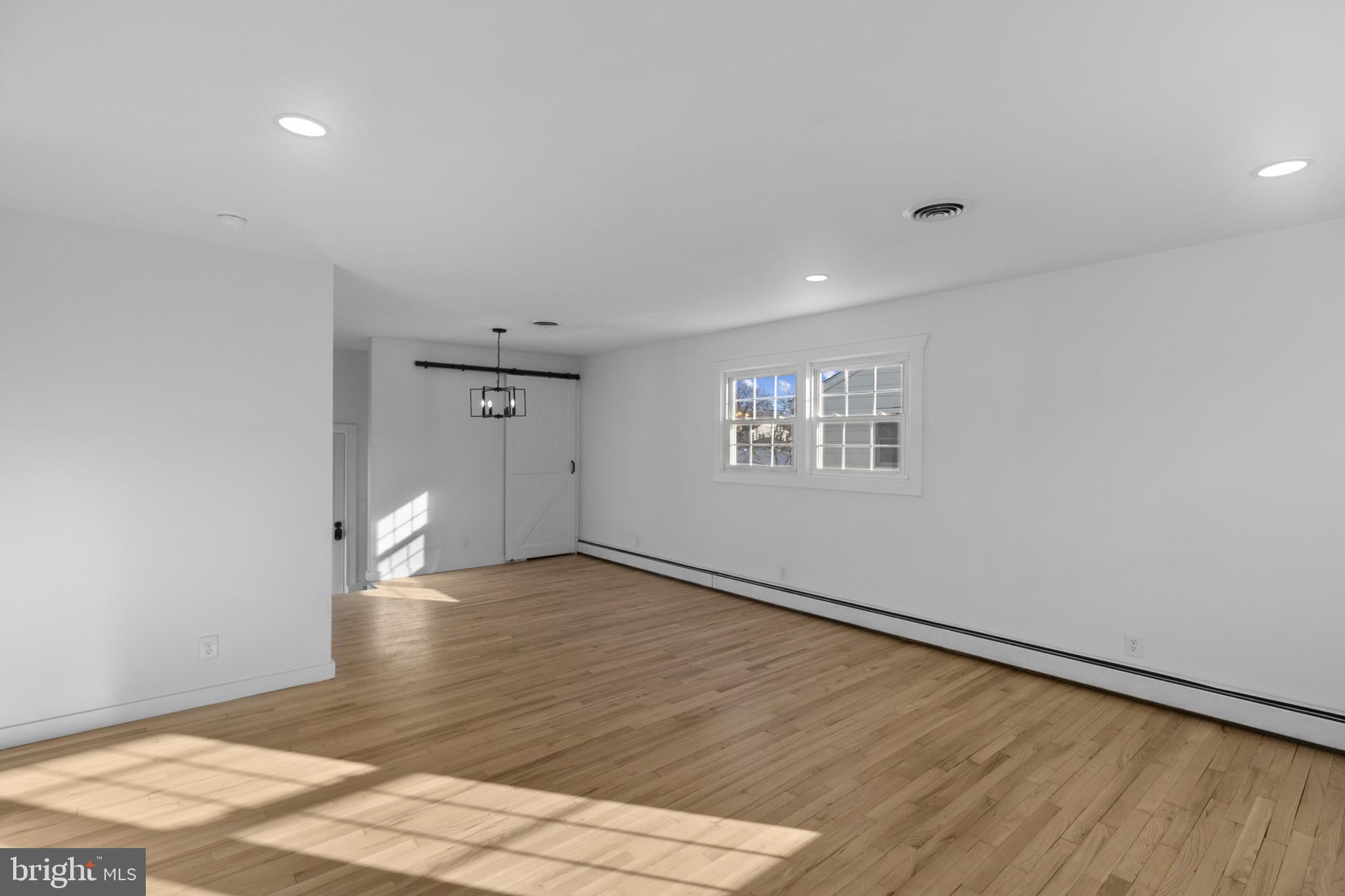 SHARONDALE - Residential