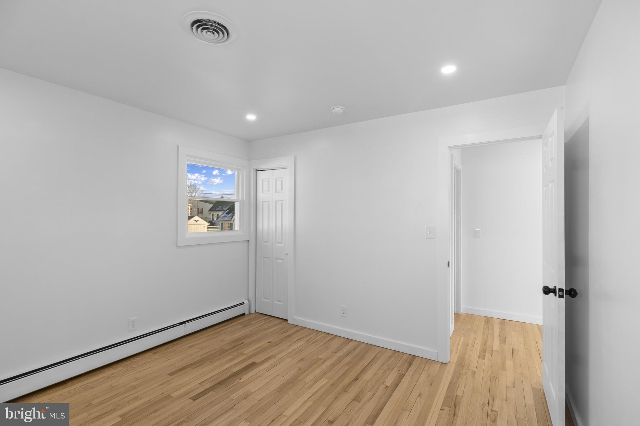 SHARONDALE - Residential