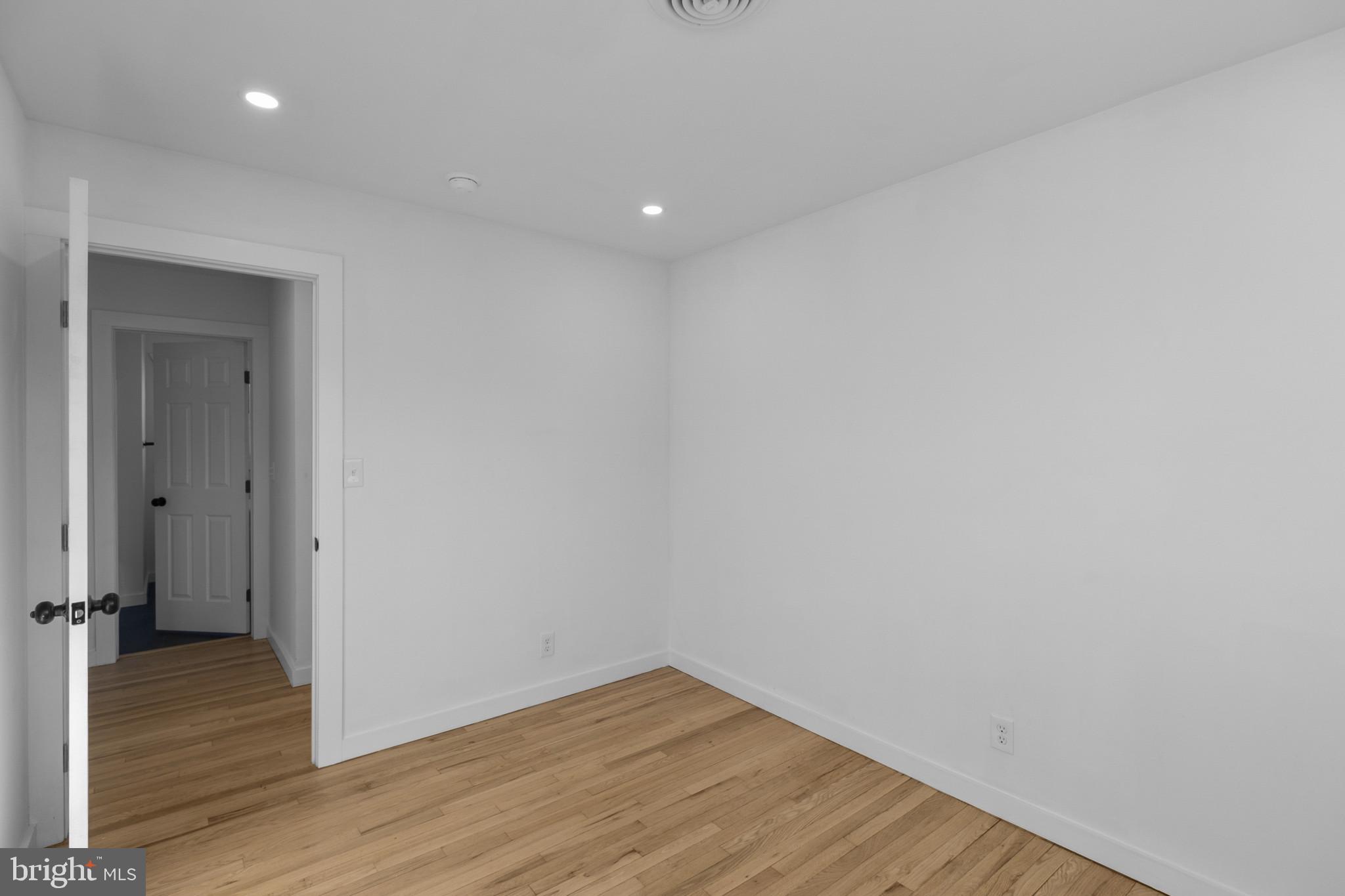 SHARONDALE - Residential