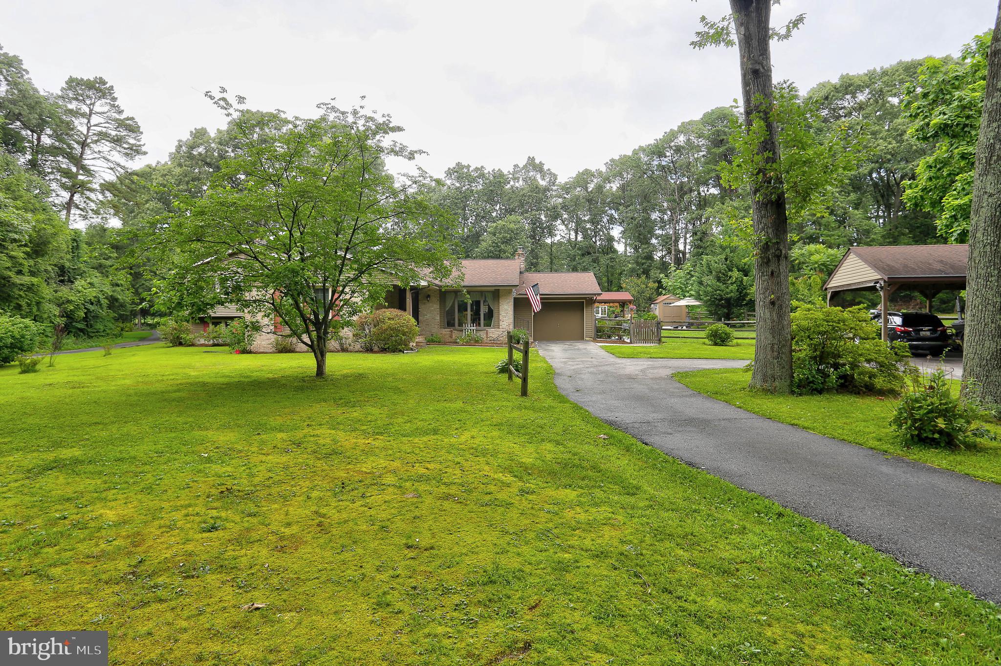 210 PINEWOOD DRIVE