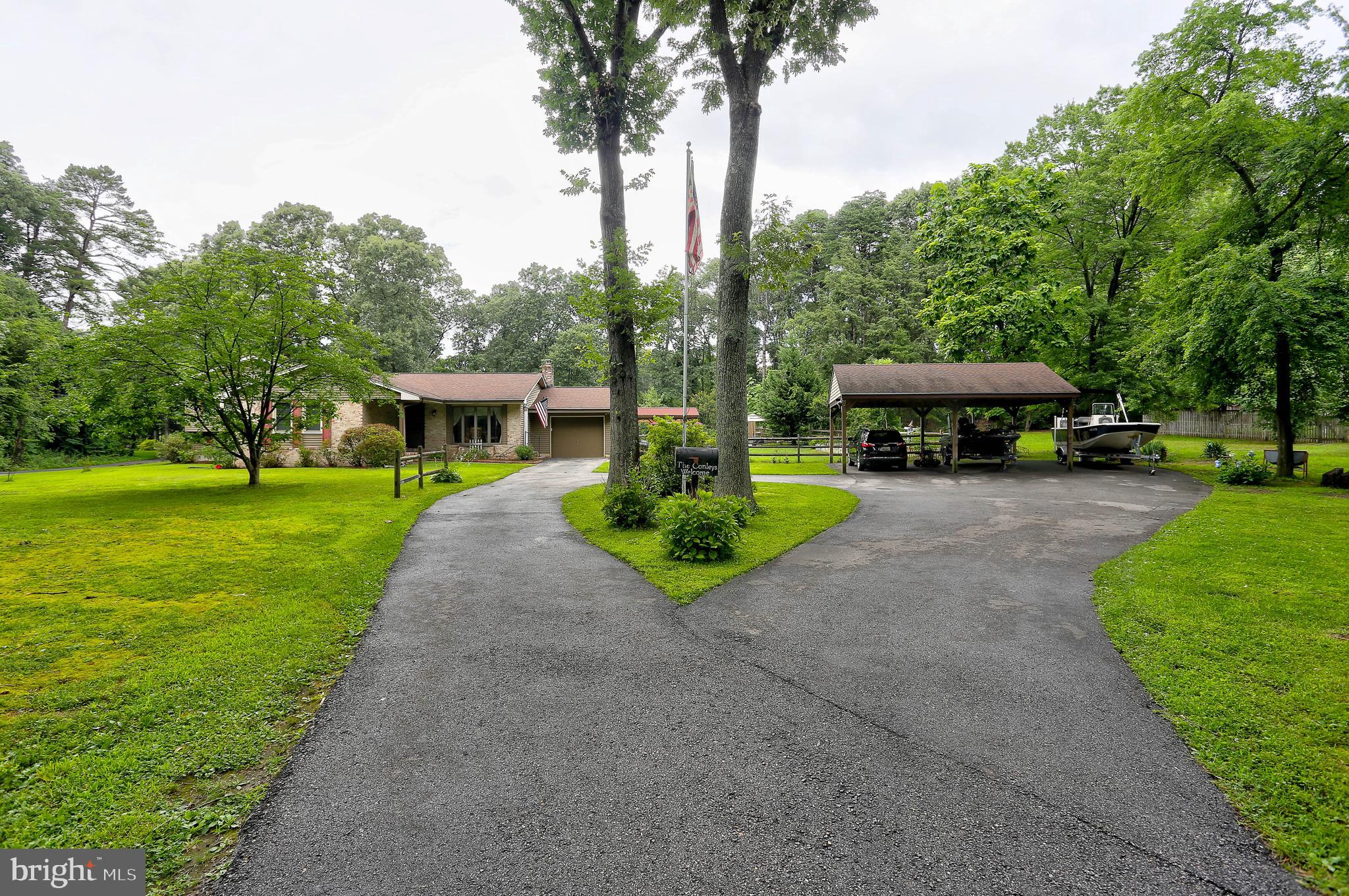 210 PINEWOOD DRIVE