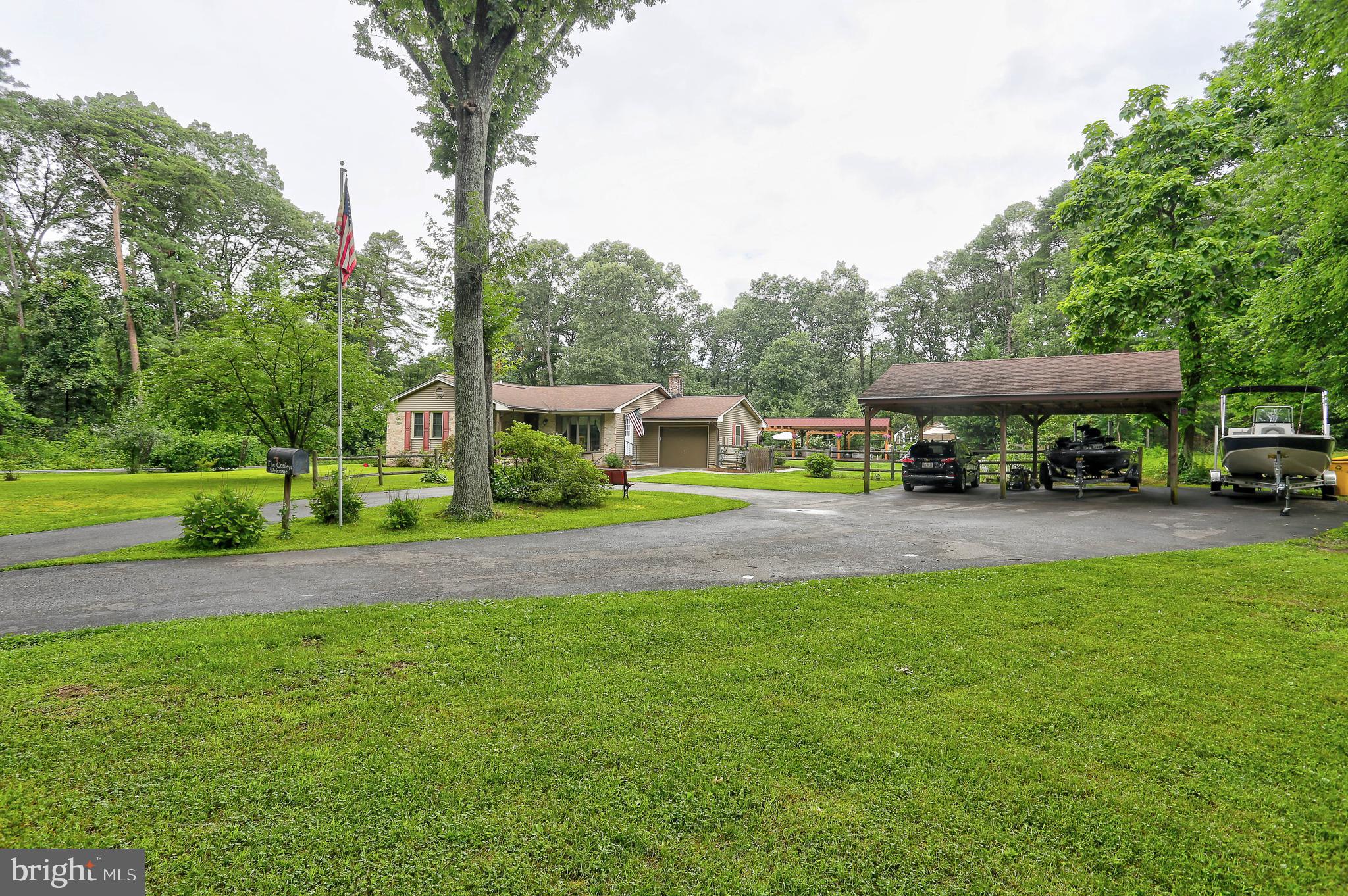 210 PINEWOOD DRIVE