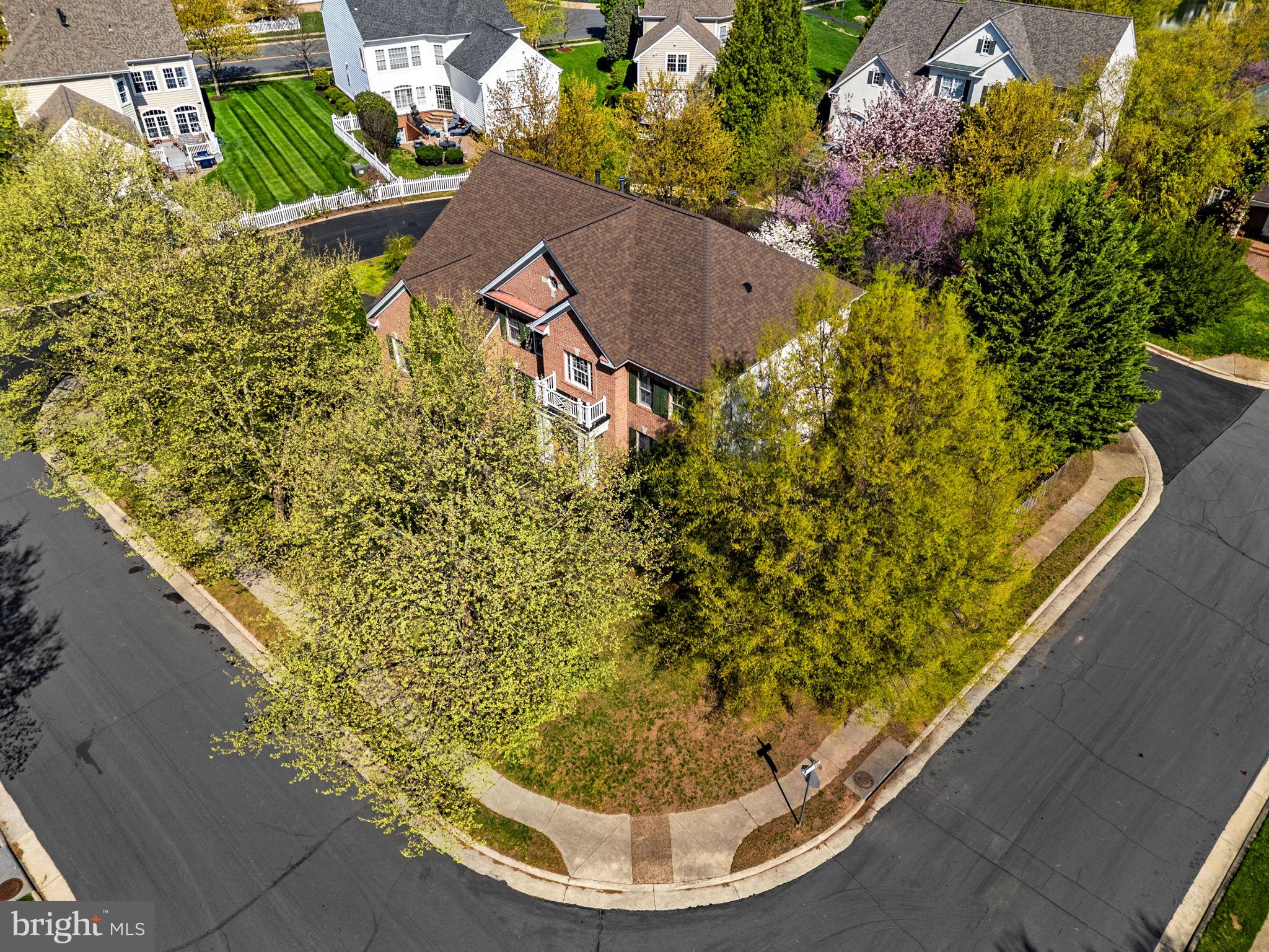 42758 GLENSIDE DRIVE