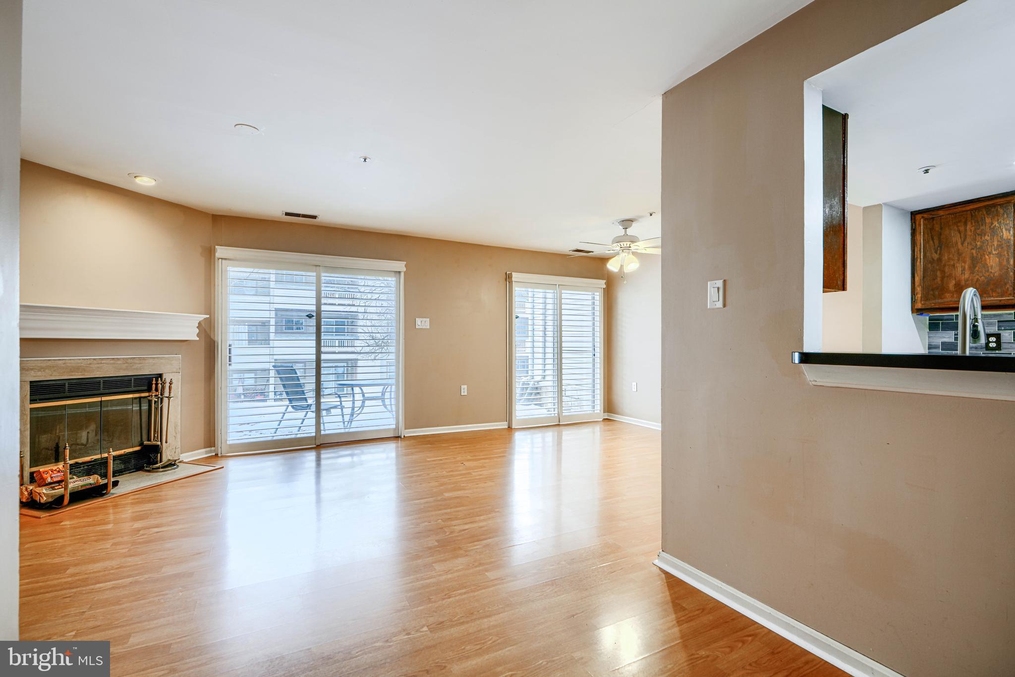 LAUREL LAKES - Residential