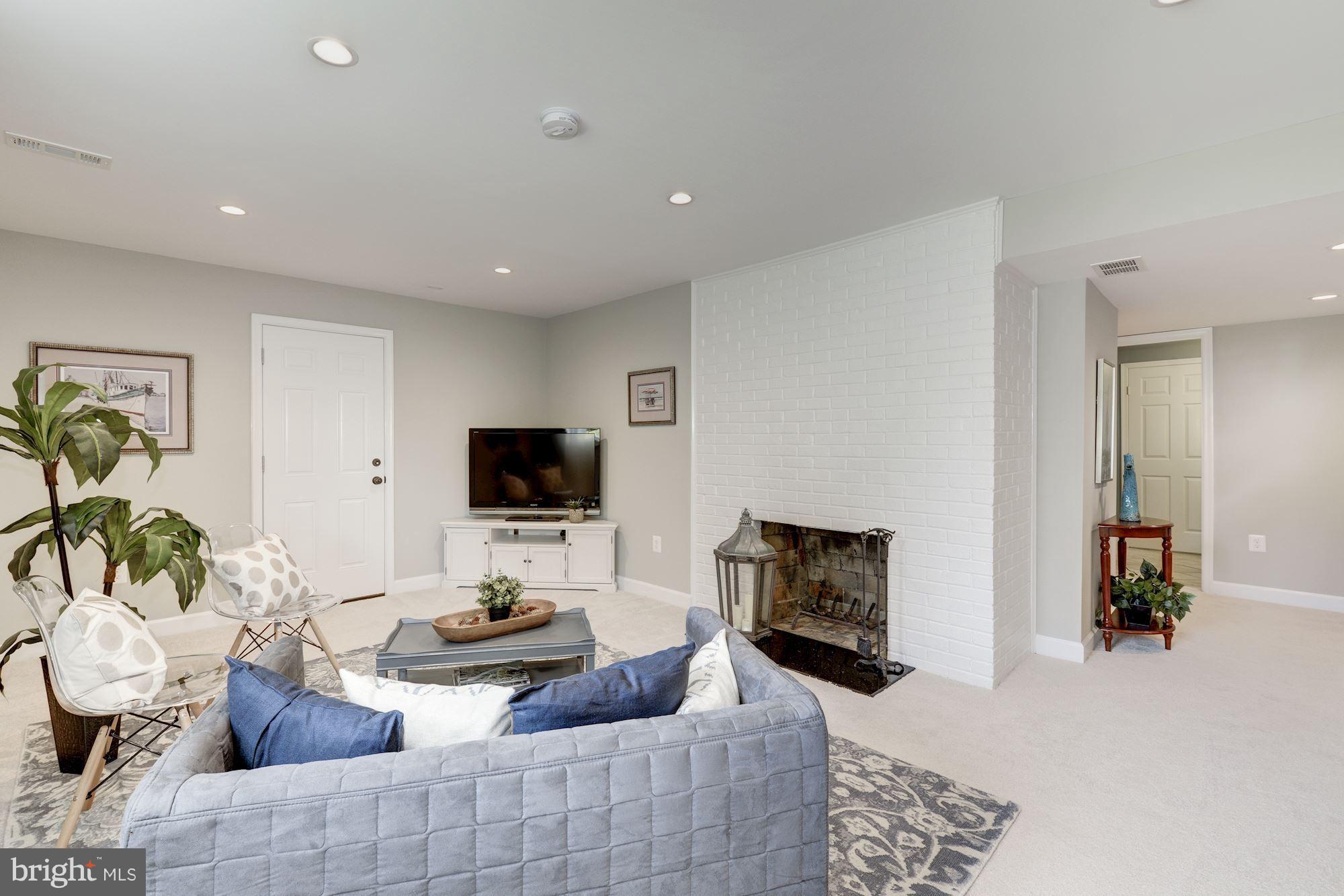 OAKCREST - Residential