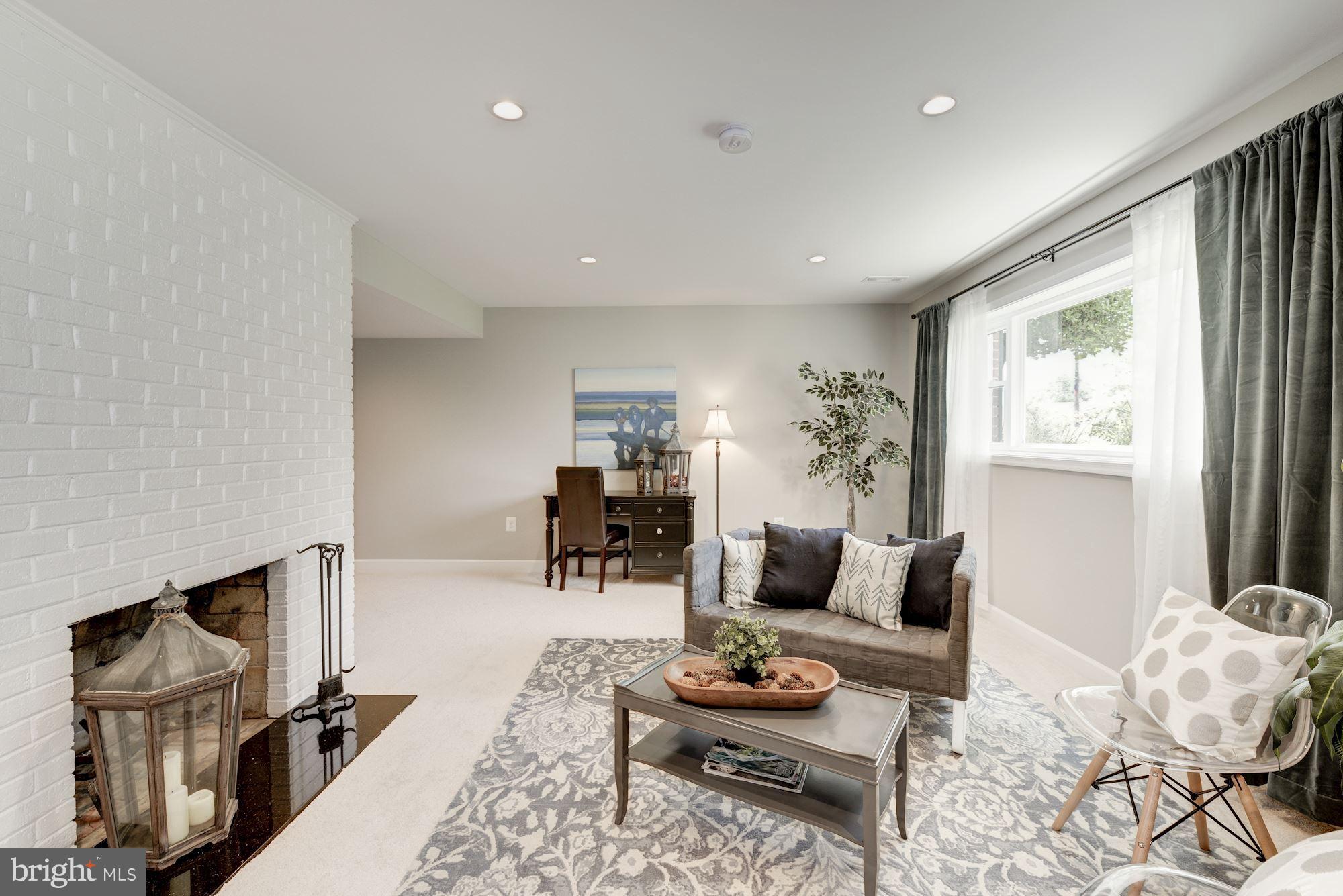 OAKCREST - Residential