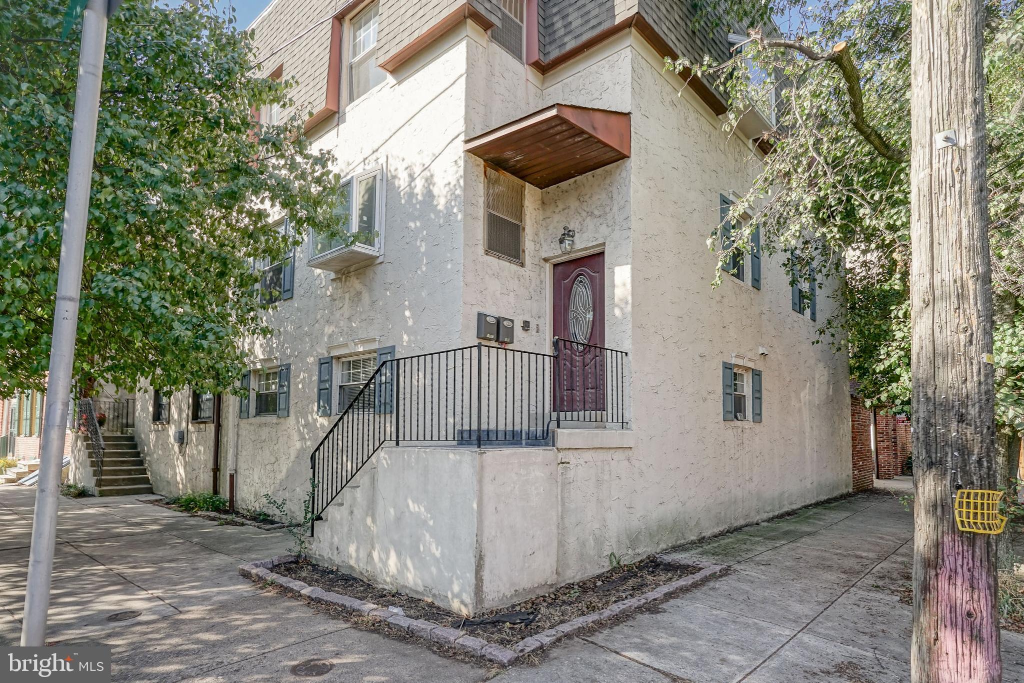 QUEEN VILLAGE - Residential Lease