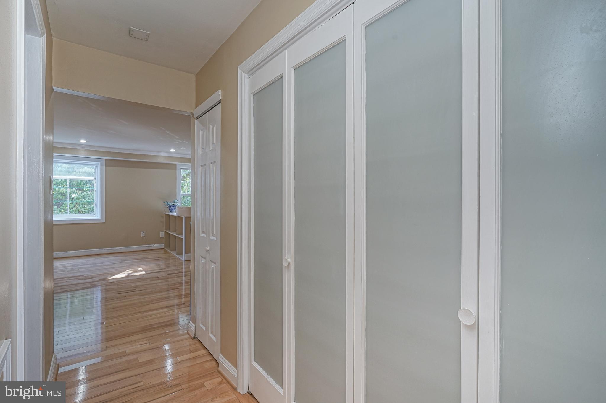 QUEEN VILLAGE - Residential Lease