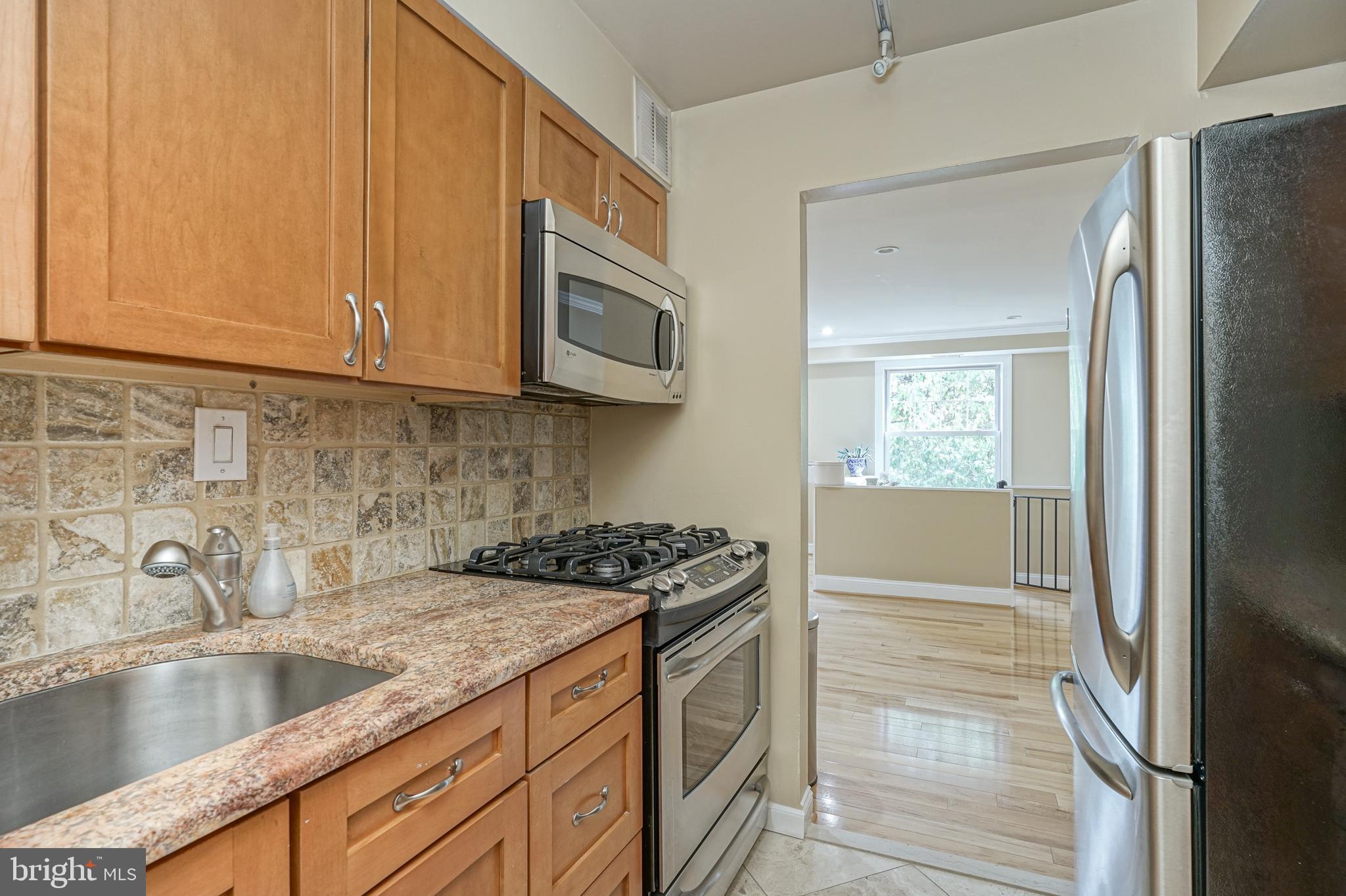 QUEEN VILLAGE - Residential Lease