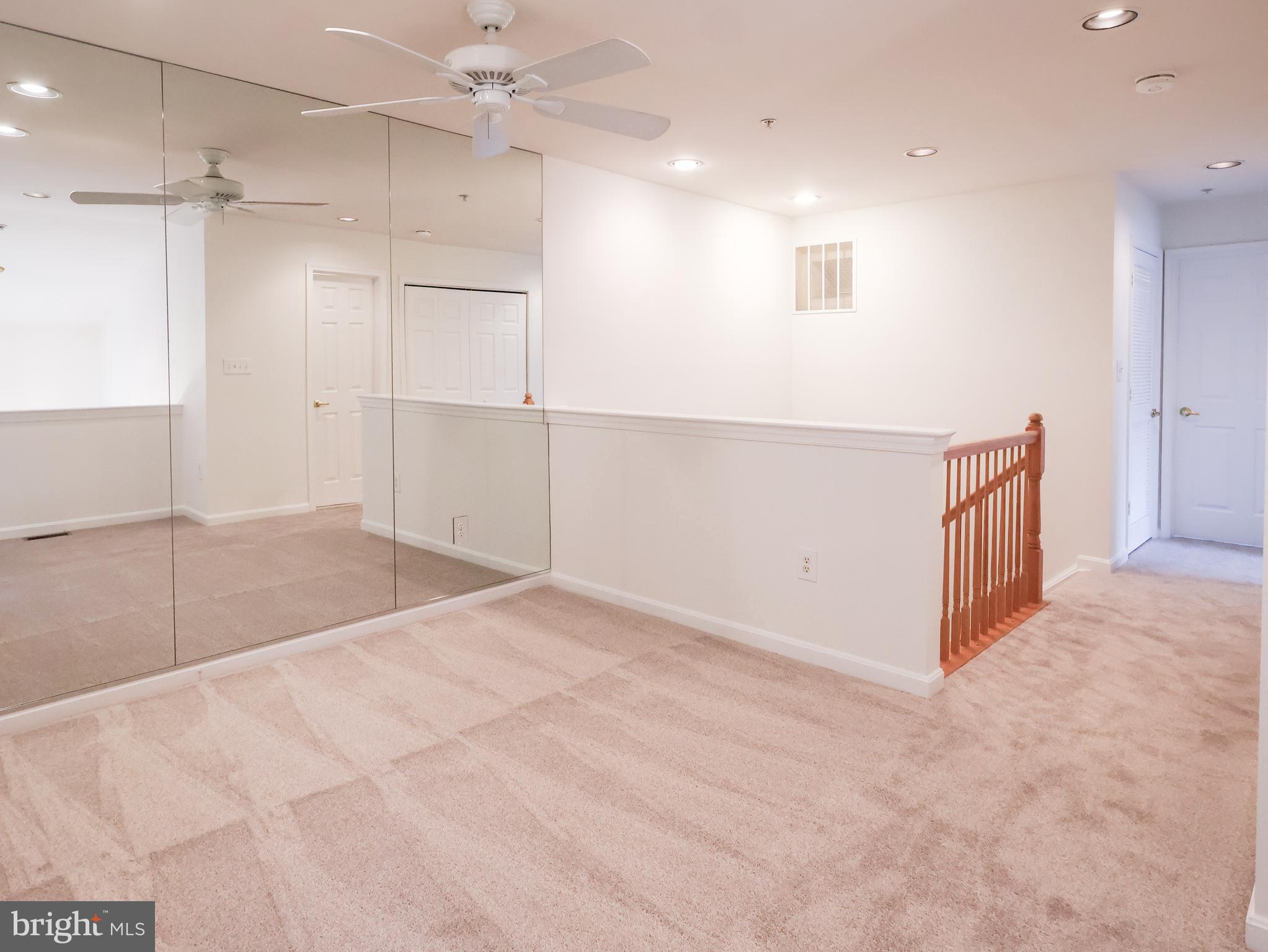 GREY ROCK VILLAS - Residential