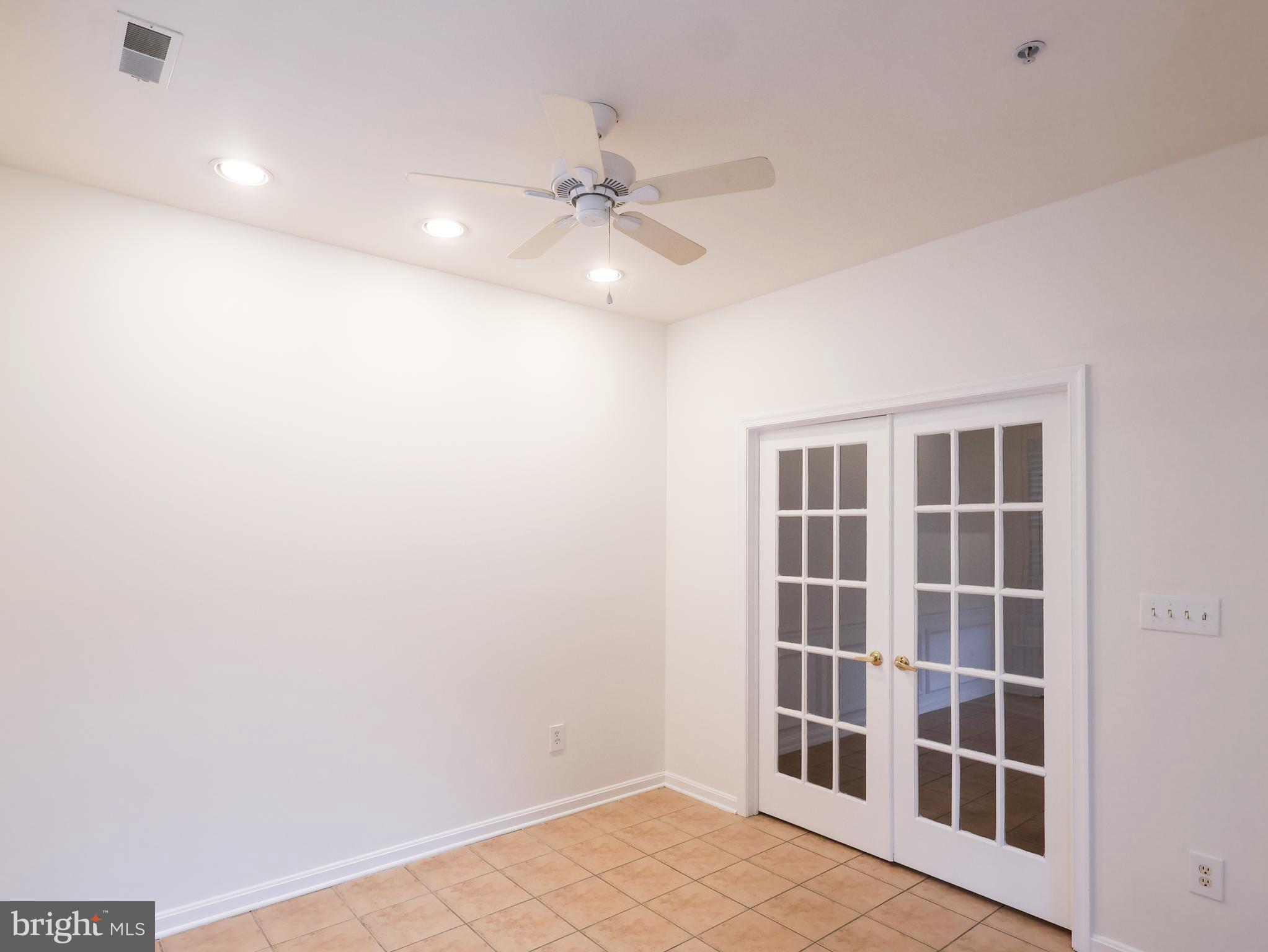 GREY ROCK VILLAS - Residential