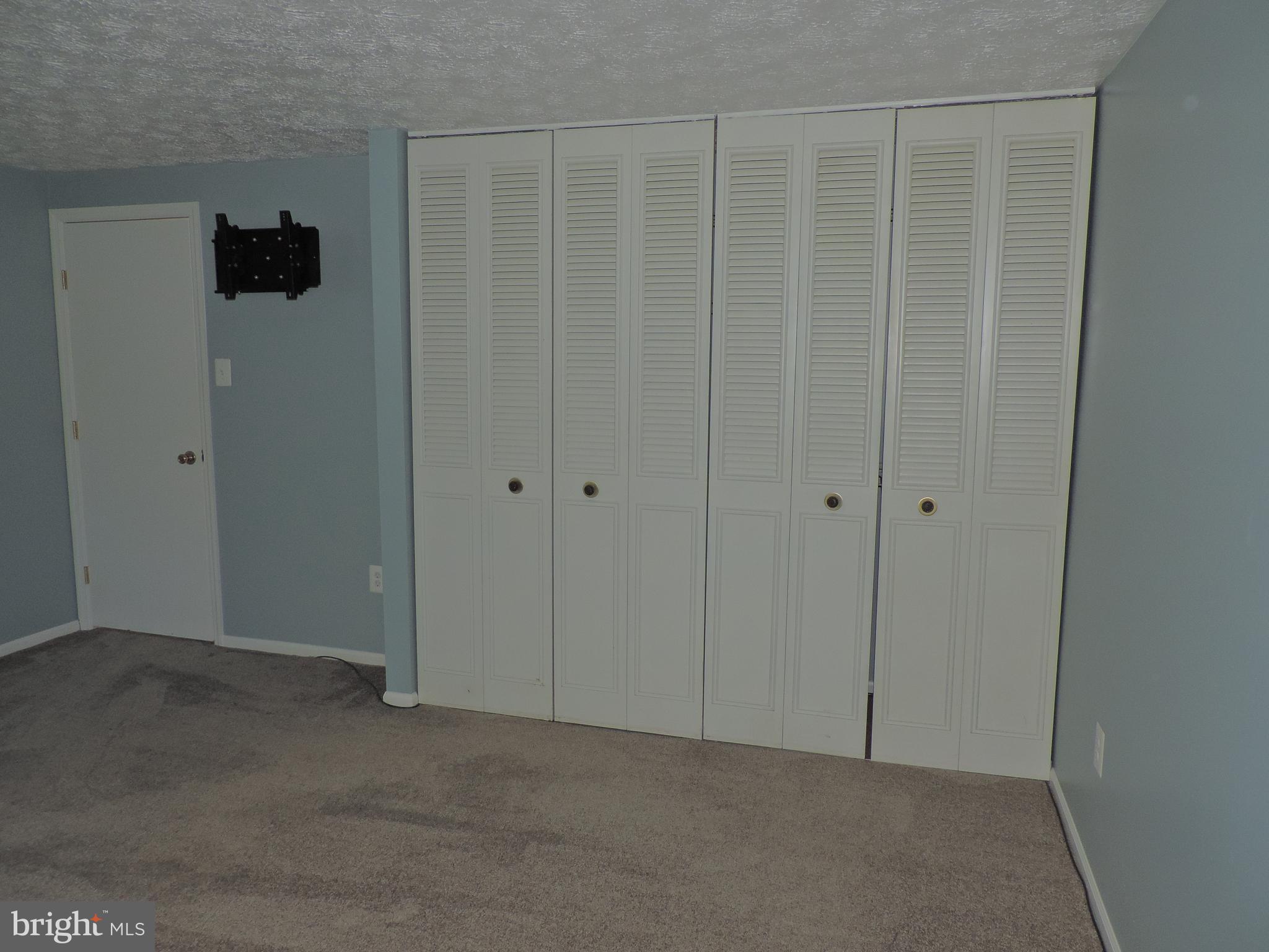 WOODBRIDGE CENTER - Residential