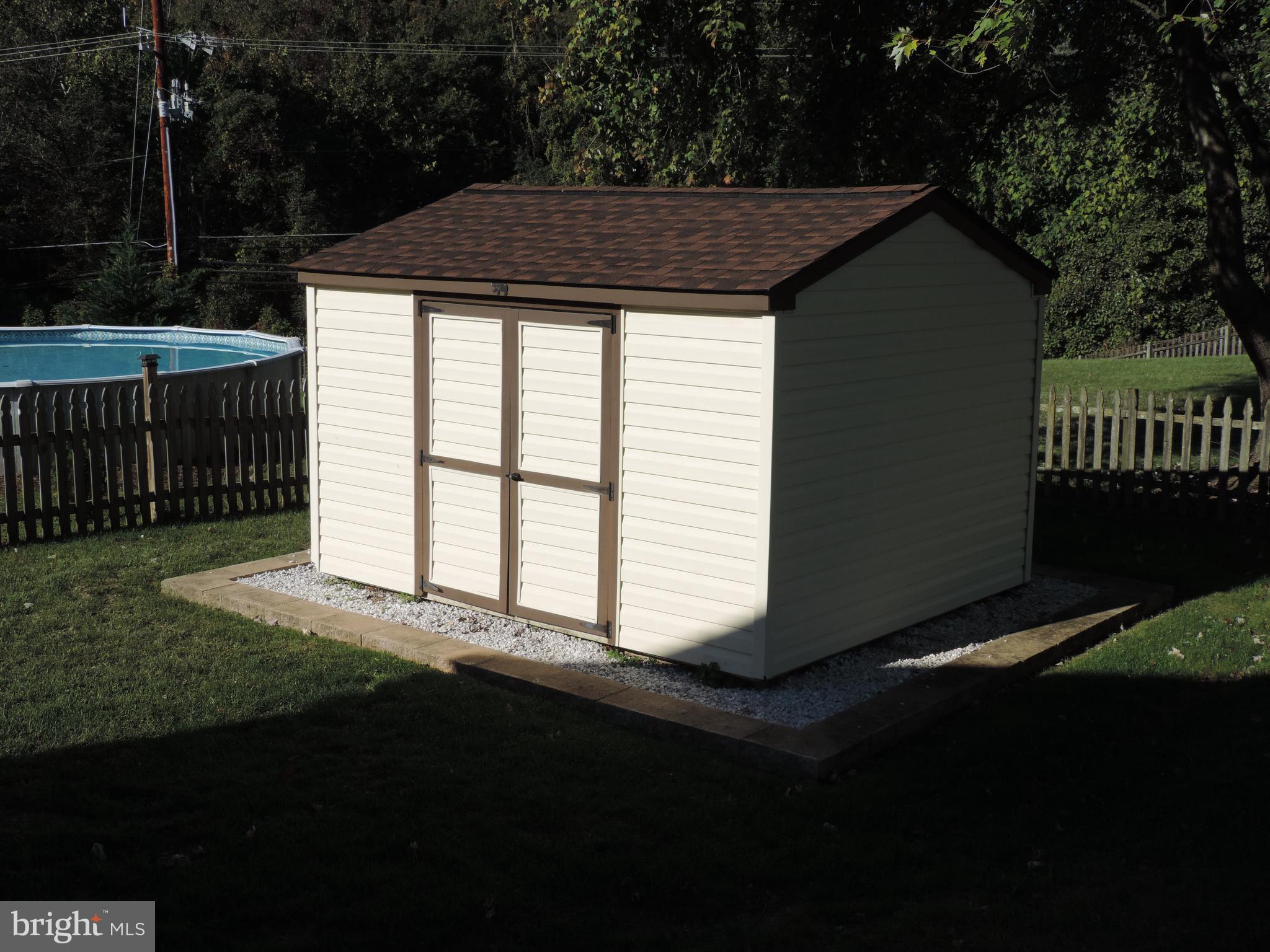 WOODBRIDGE CENTER - Residential