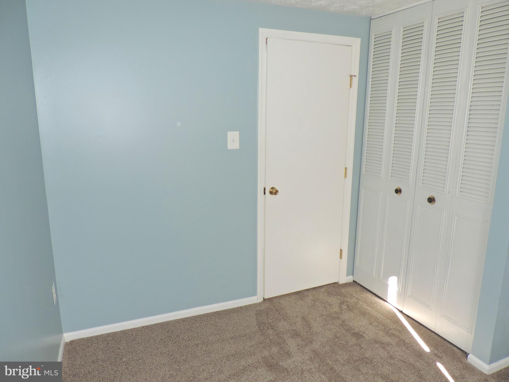 WOODBRIDGE CENTER - Residential