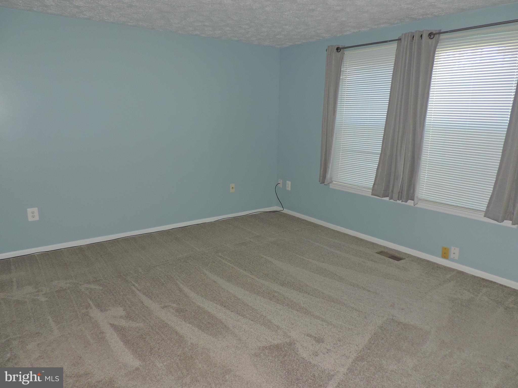 WOODBRIDGE CENTER - Residential