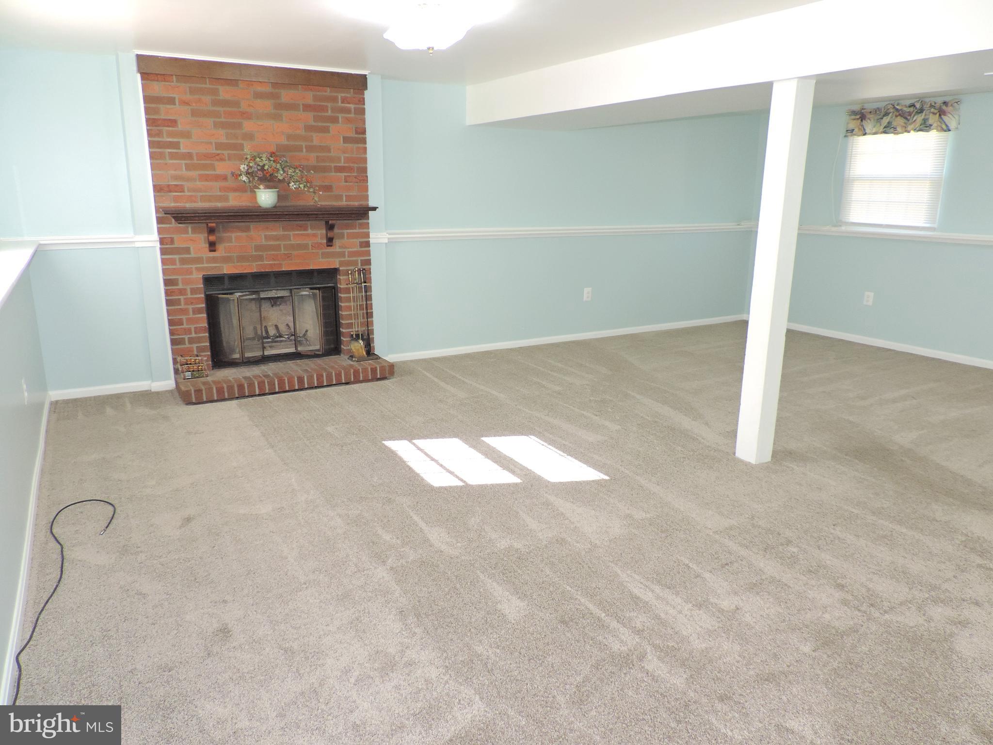 WOODBRIDGE CENTER - Residential