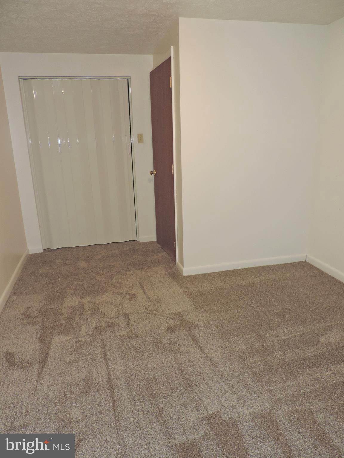 WOODBRIDGE CENTER - Residential