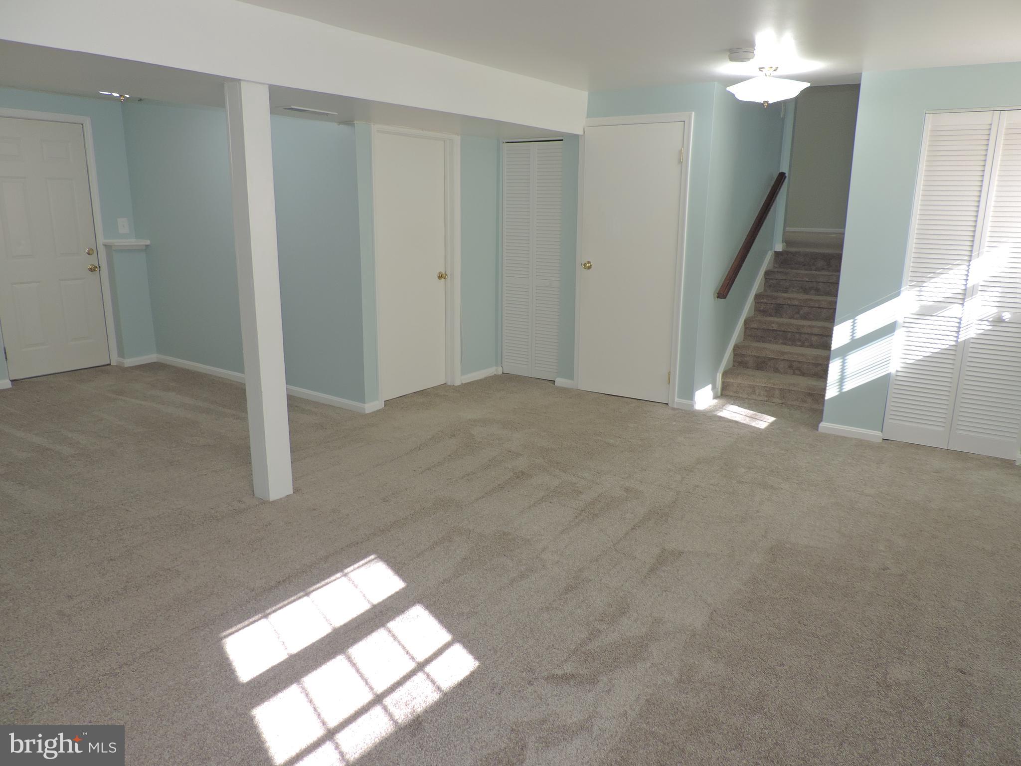 WOODBRIDGE CENTER - Residential