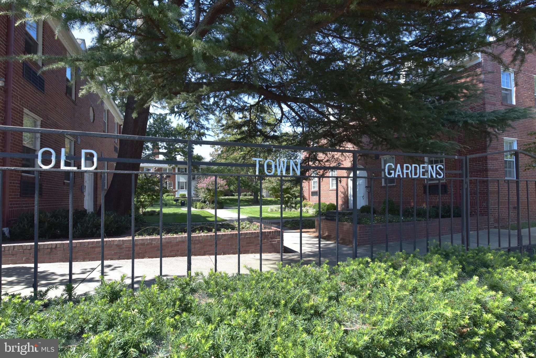 OLD TOWN GARDENS - Residential Lease