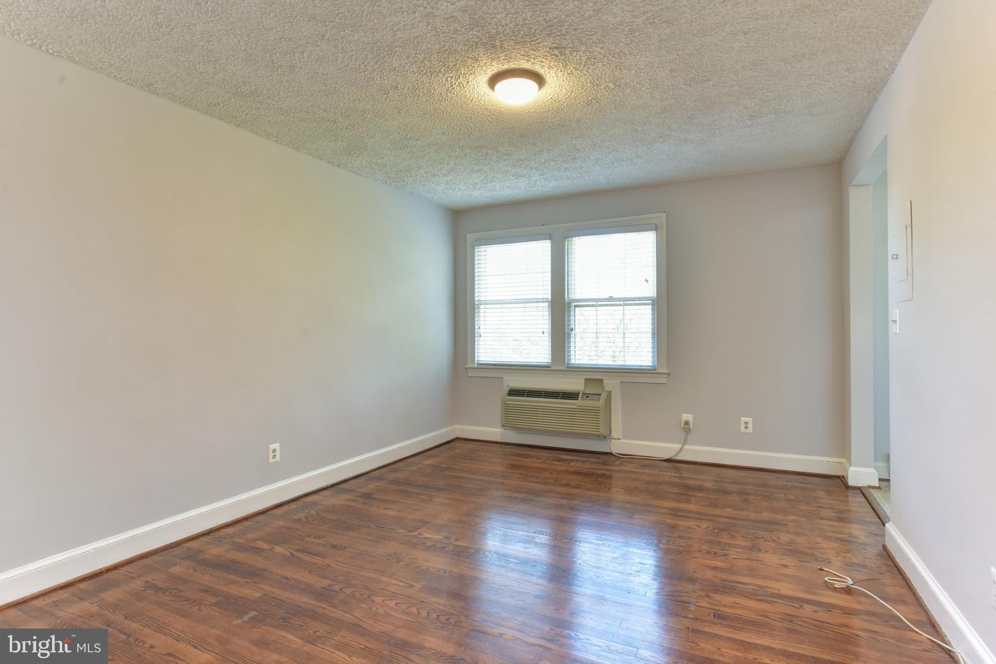 OLD TOWN GARDENS - Residential Lease